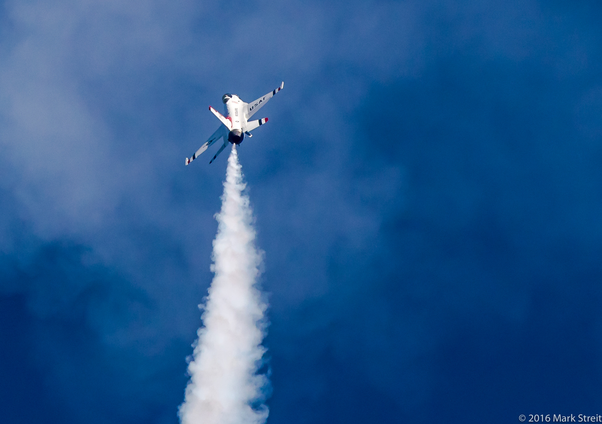 Canon EOS 5D Mark IV + Canon EF 100-400mm F4.5-5.6L IS USM sample photo. Usaf thunderbirds - general dynamics f-16 fighting falcon photography