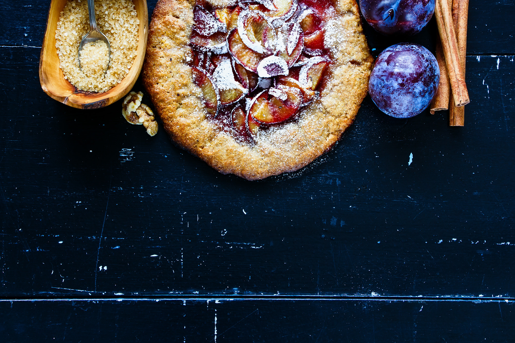 Canon EOS 700D (EOS Rebel T5i / EOS Kiss X7i) sample photo. Wholegrain plum pie photography