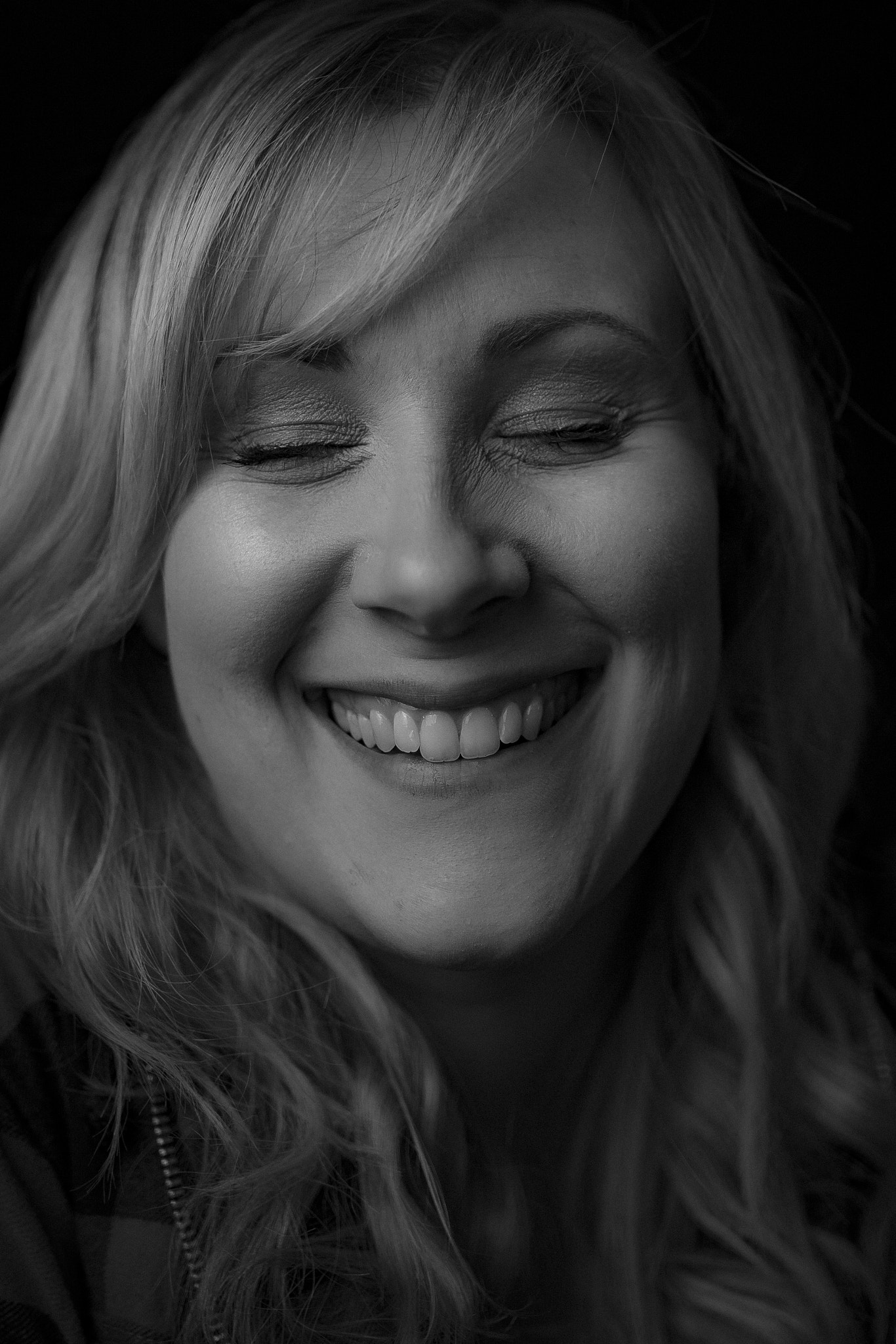 Sigma 35mm F1.4 DG HSM Art sample photo. Nicola portrait photography