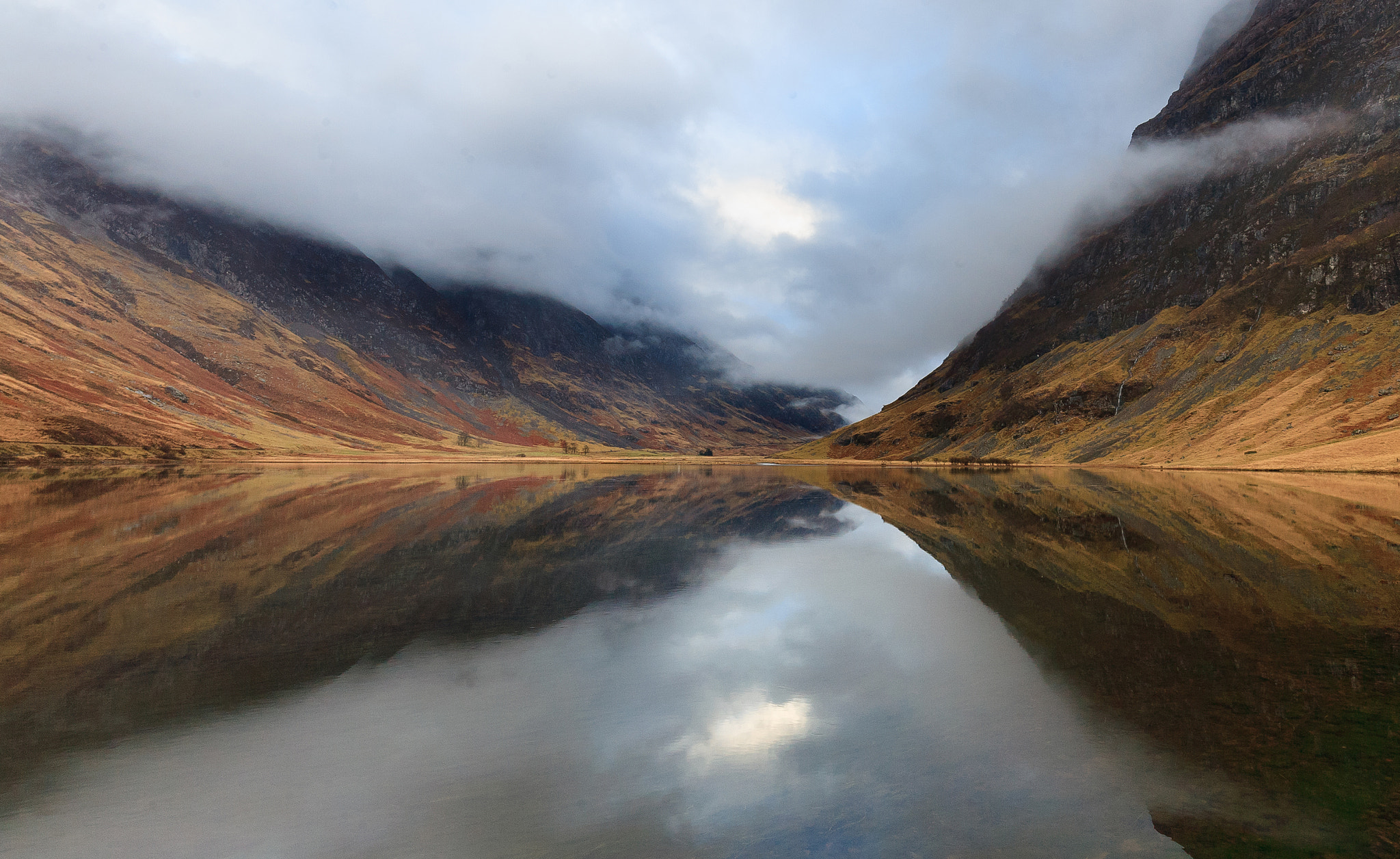 Canon EF 16-35mm F4L IS USM sample photo. Glencoe reflections. photography