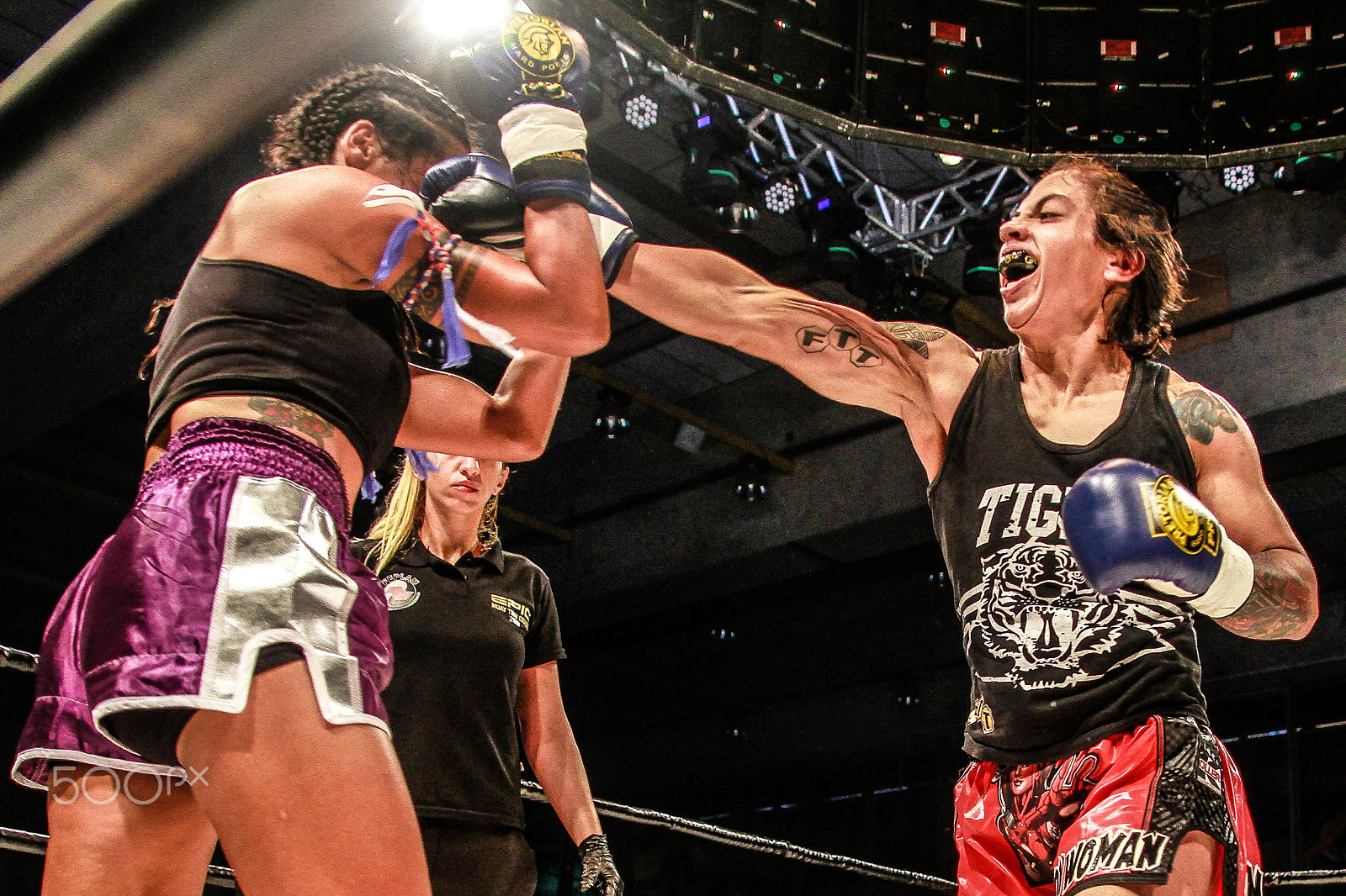 Canon EF-S 17-55mm F2.8 IS USM sample photo. Epic muay thai brazil photography