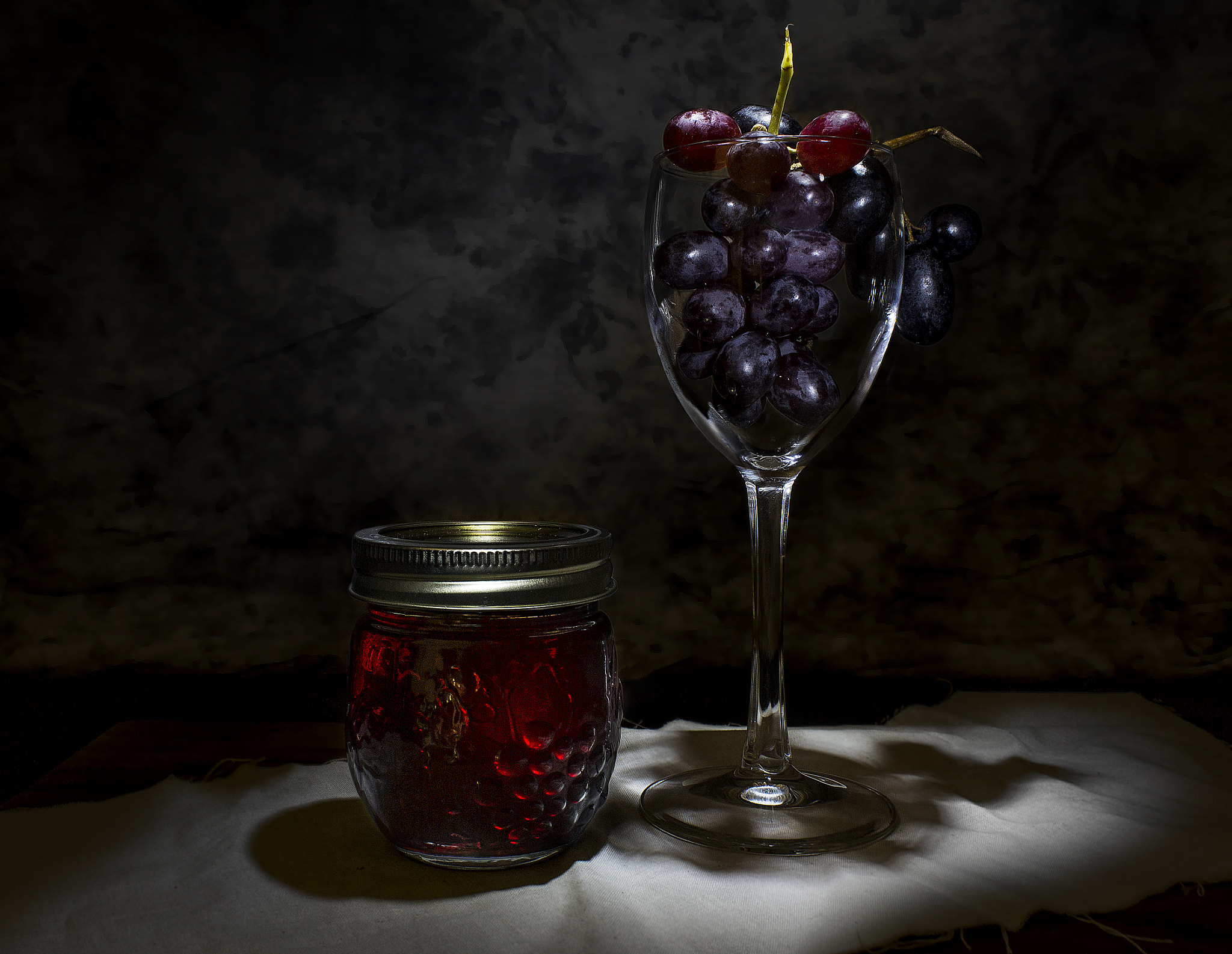 Canon EOS 700D (EOS Rebel T5i / EOS Kiss X7i) sample photo. Wine glassrdedit photography