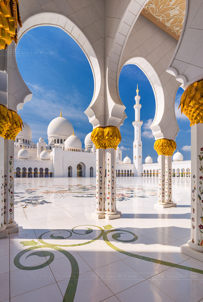 Canon EF 16-35mm F4L IS USM sample photo. Arches of sheikh zayed mosque photography