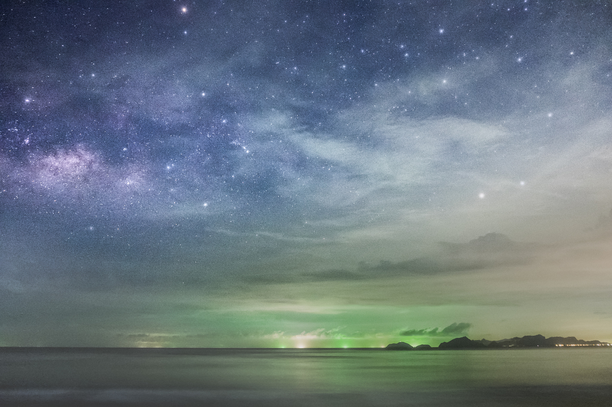 Fujifilm XF 18-55mm F2.8-4 R LM OIS sample photo. Look up to the sky photography
