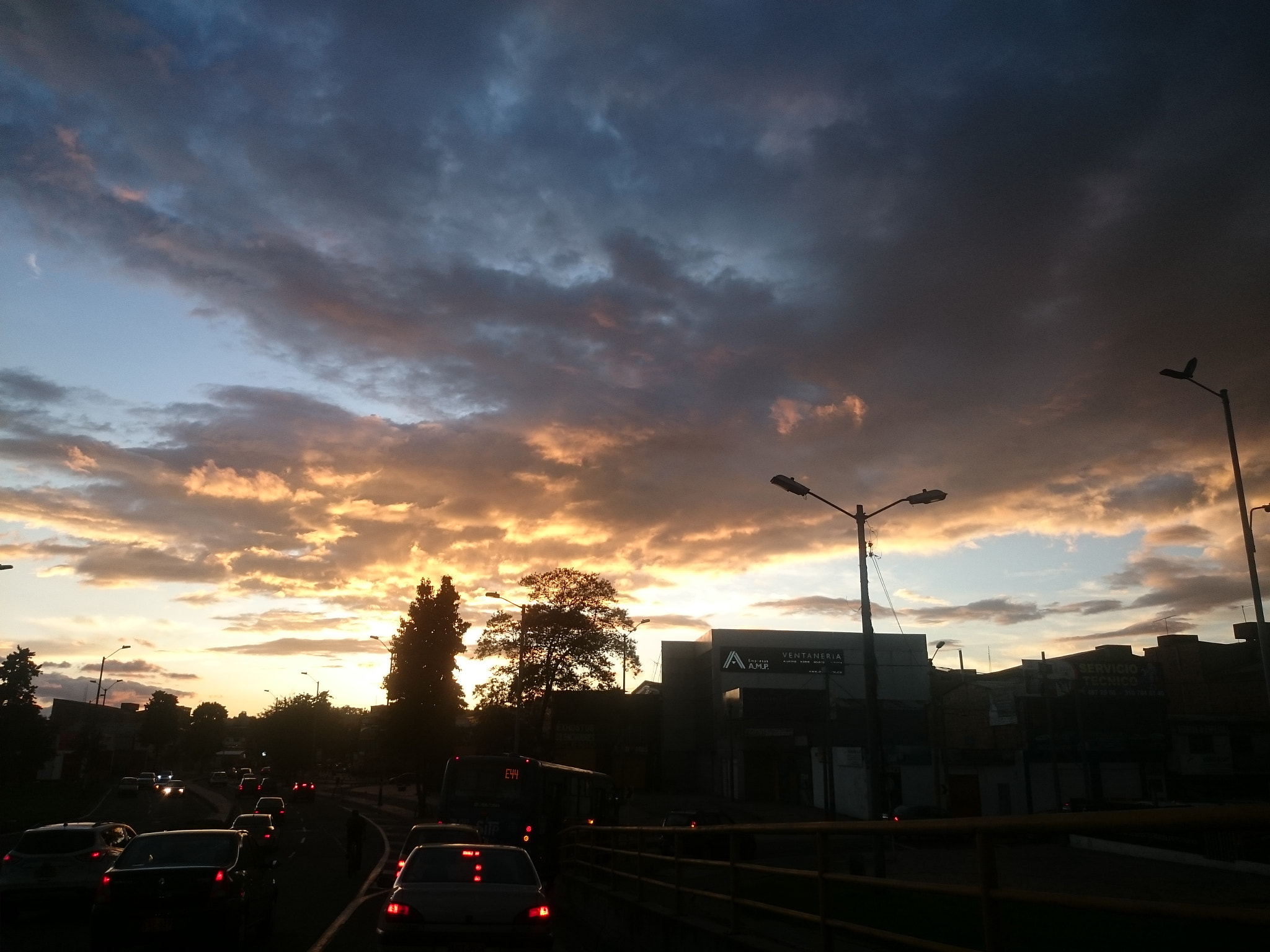 Sony Xperia Z1 Compact sample photo. Traffic sunset photography