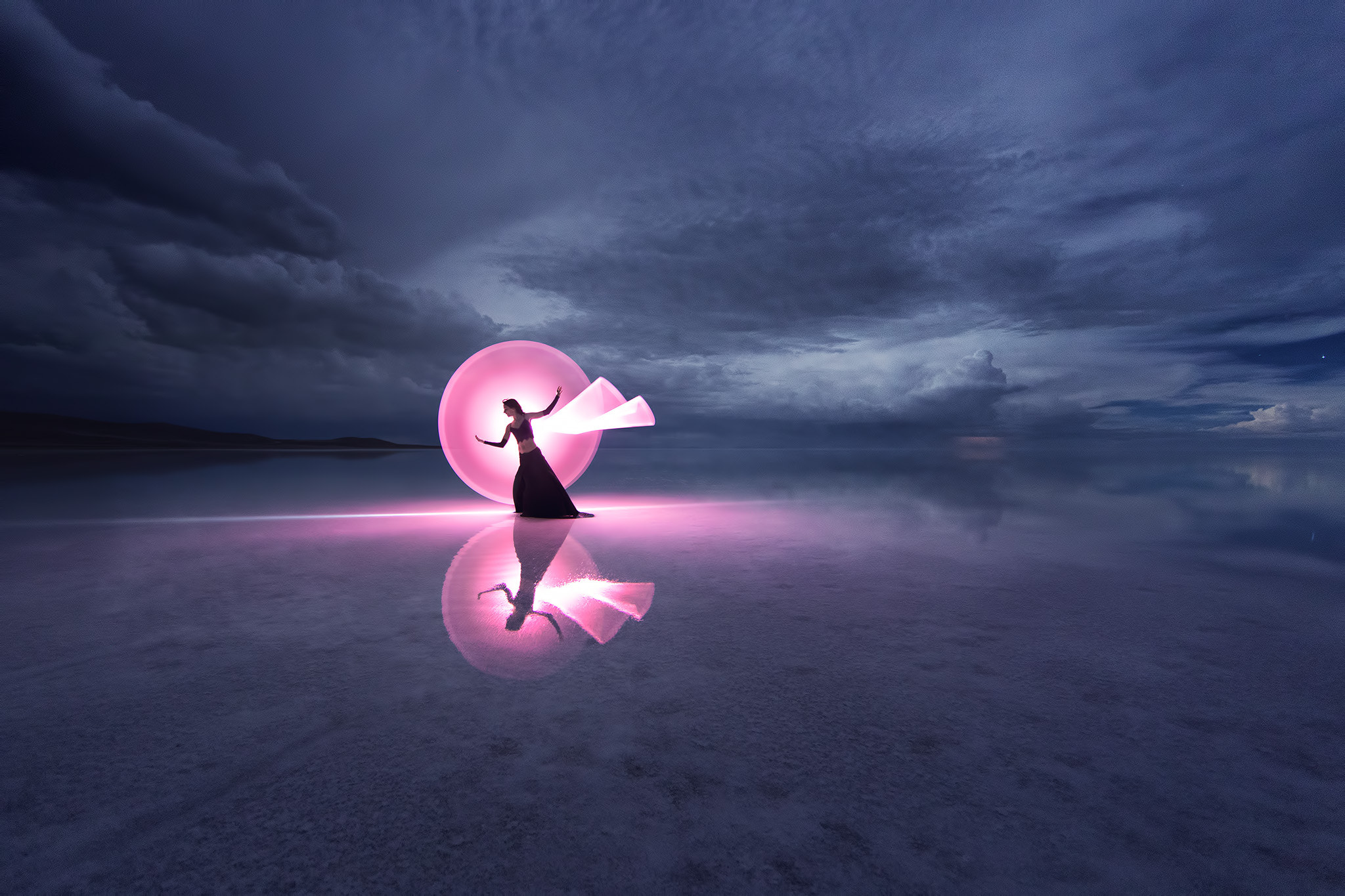 Canon EOS 5D Mark IV sample photo. Light-painting in uyuni photography