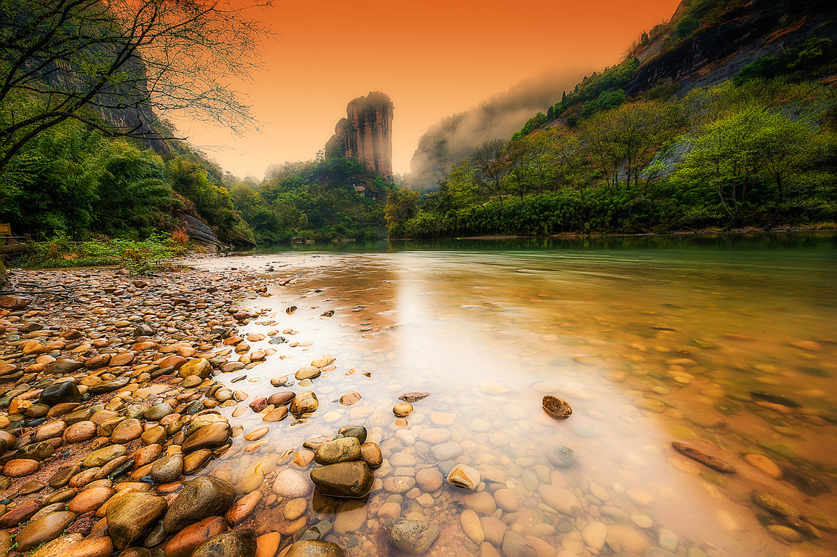 Nikon D4S + Nikon AF-S Nikkor 14-24mm F2.8G ED sample photo. 武夷山大王峰 photography