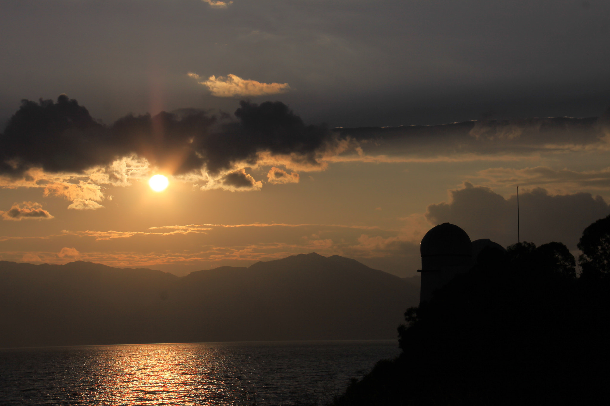 Canon EF-S 18-200mm F3.5-5.6 IS sample photo. 日落抚仙湖 photography