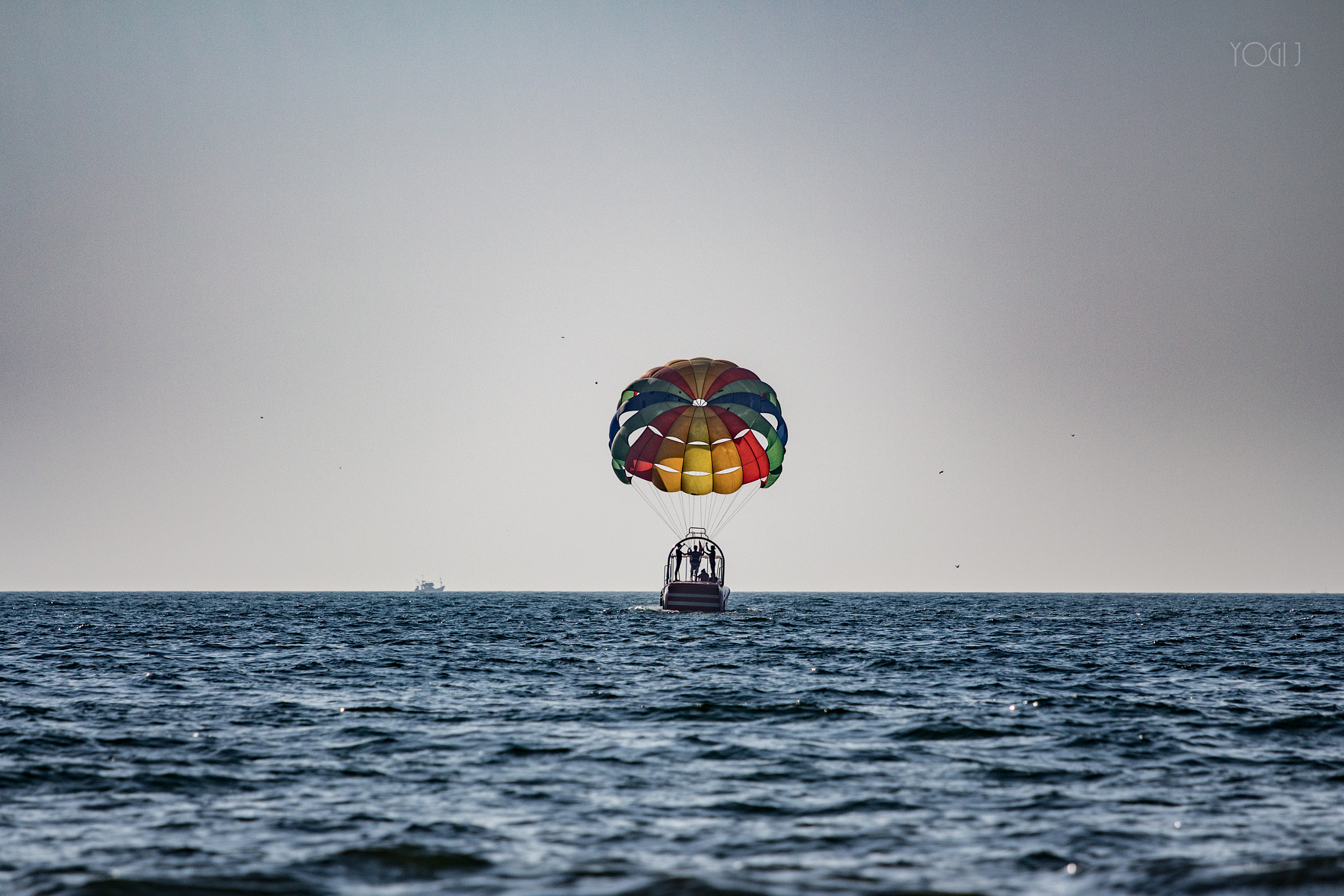 Canon EOS 700D (EOS Rebel T5i / EOS Kiss X7i) + Canon EF 70-200mm F4L IS USM sample photo. Sailing in the deep photography