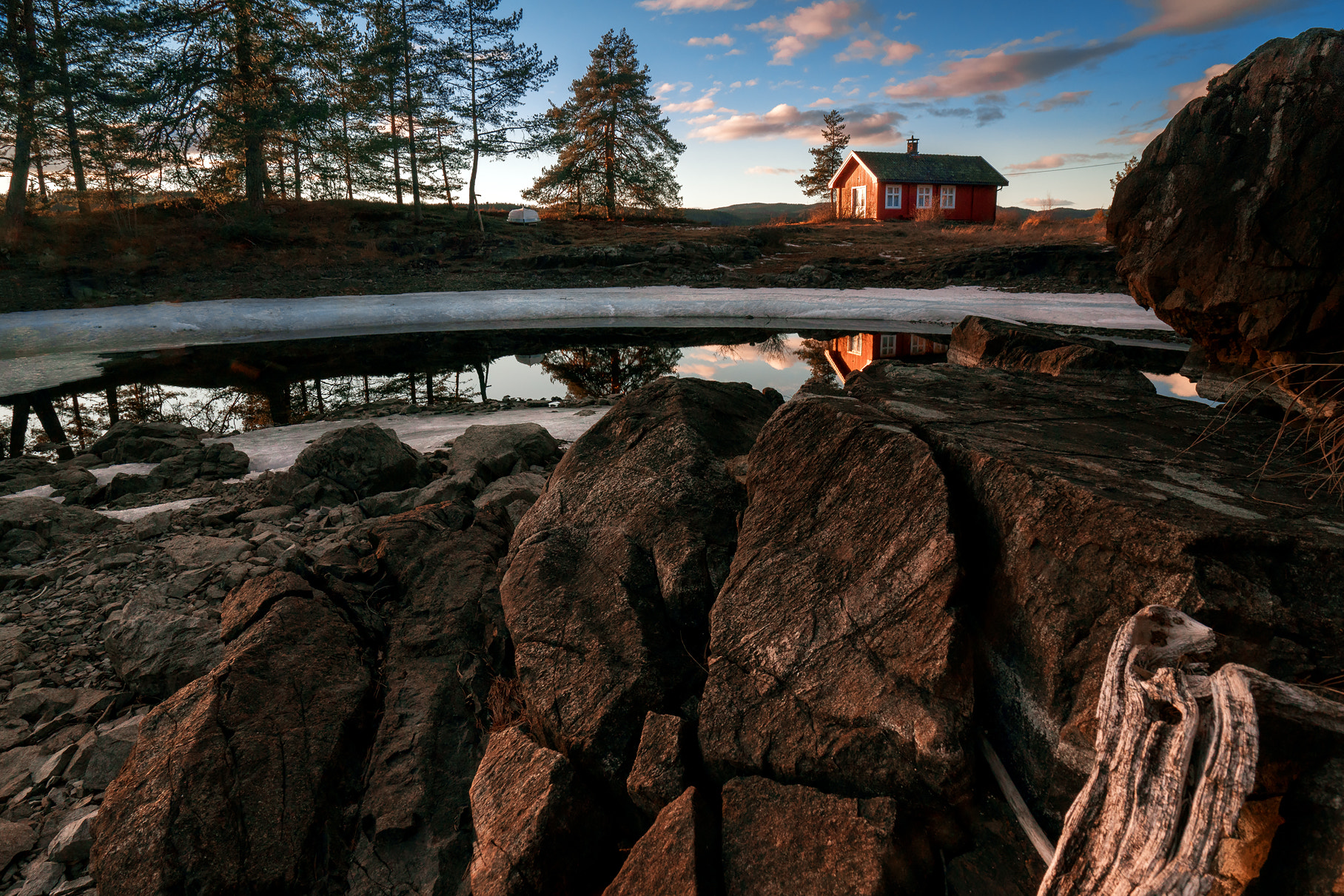 Sony a7R II + Sony Vario-Tessar T* FE 16-35mm F4 ZA OSS sample photo. Elements photography