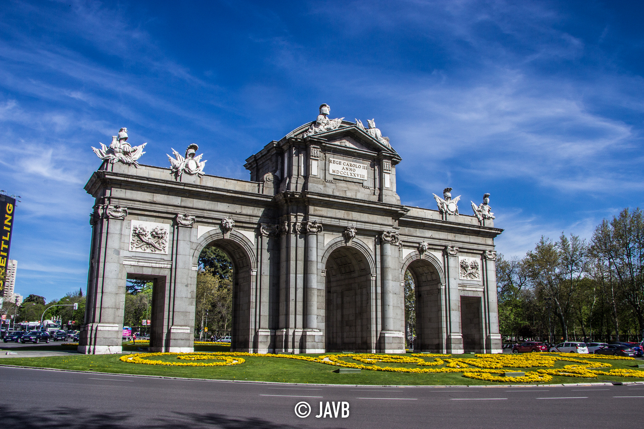 Canon EF-S 17-85mm F4-5.6 IS USM sample photo. Puerta de alcalá photography