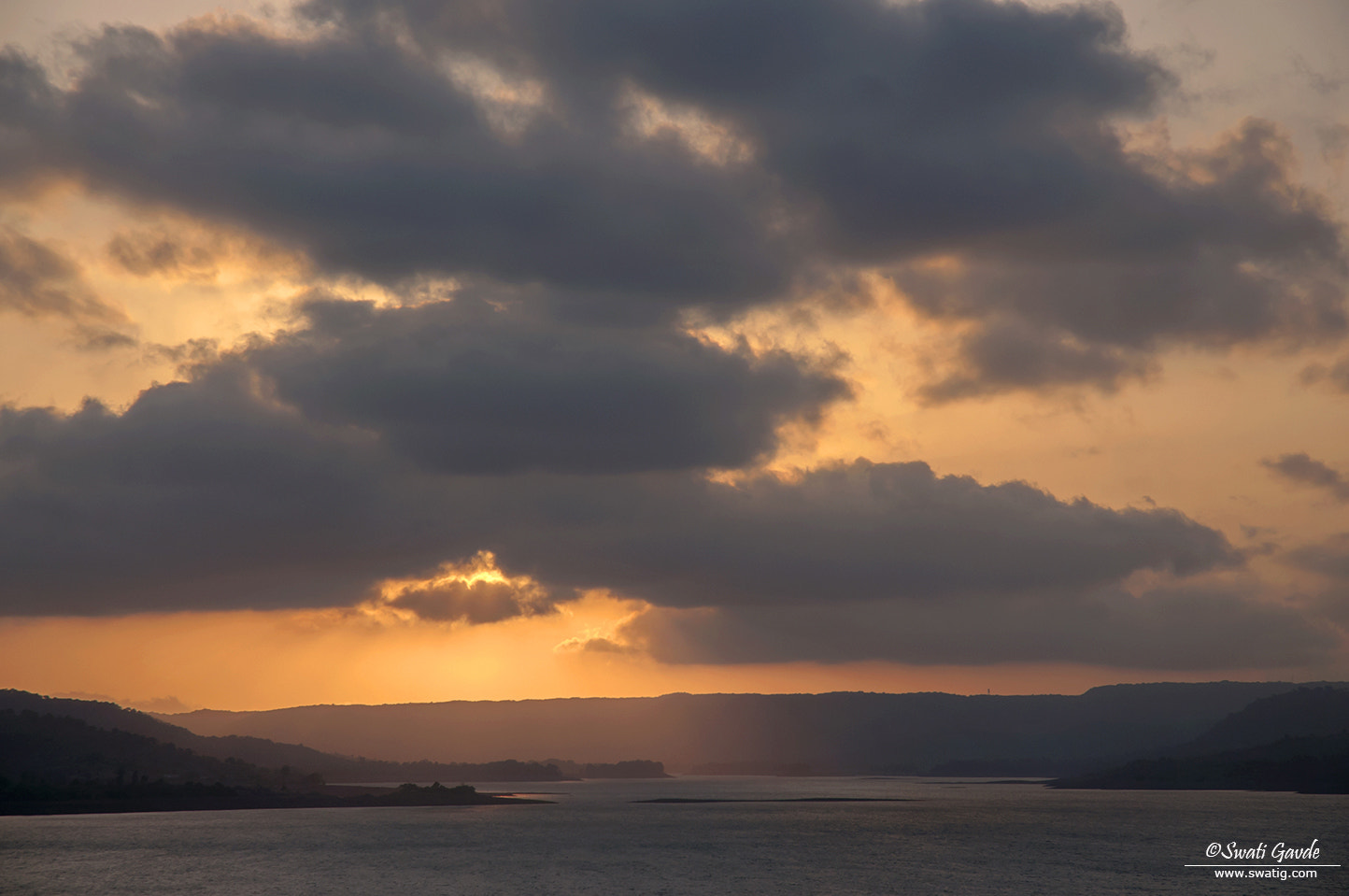 Nikon D300S sample photo. Play of sun and clouds photography