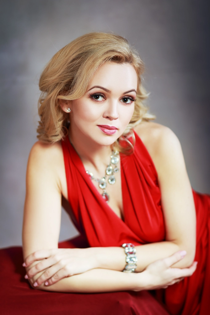 beautiful glamour woman by Olena Zaskochenko on 500px.com