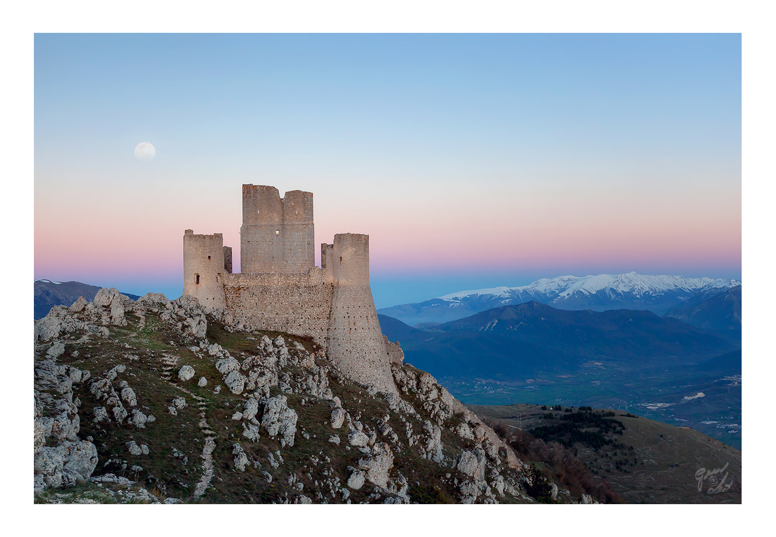 Rocca Calascio, an old Italian castle. by Gennaro Leonardi / 500px