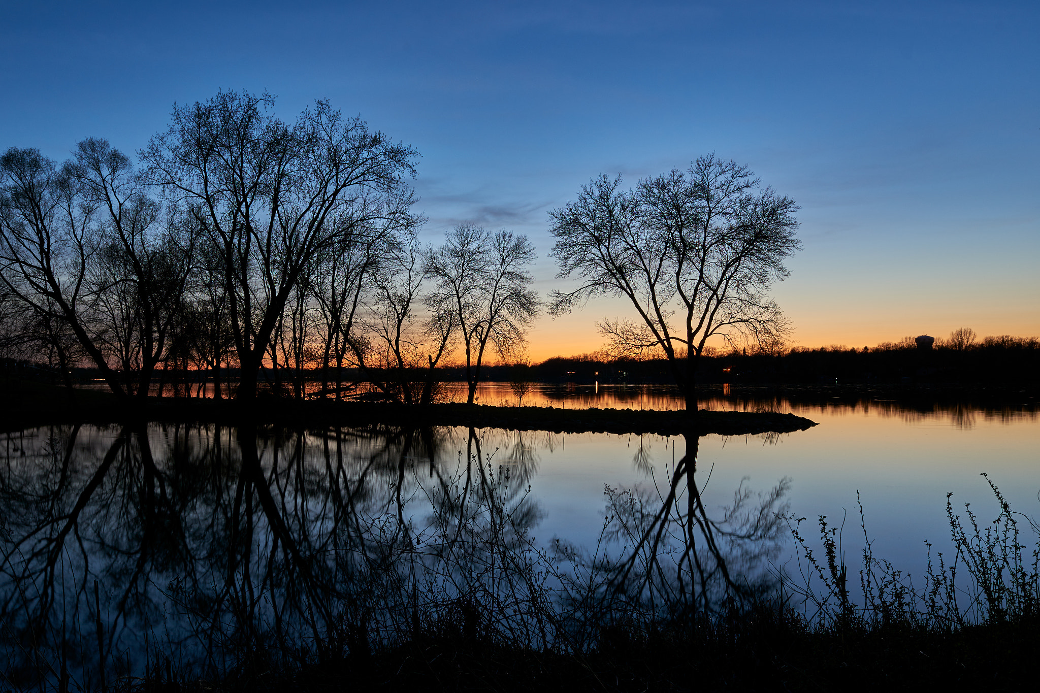 Nikon AF-S NIKKOR 28-70mm f/2.8D IF-ED sample photo. Quiet evening... photography