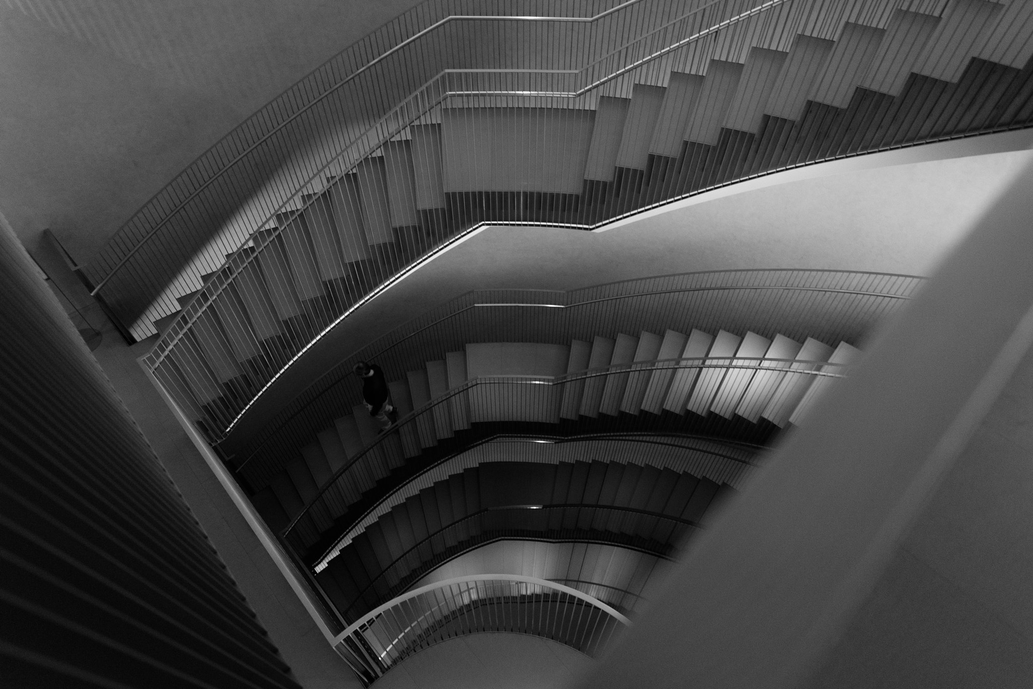 Nikon AF-S Nikkor 14-24mm F2.8G ED sample photo. Spiral photography