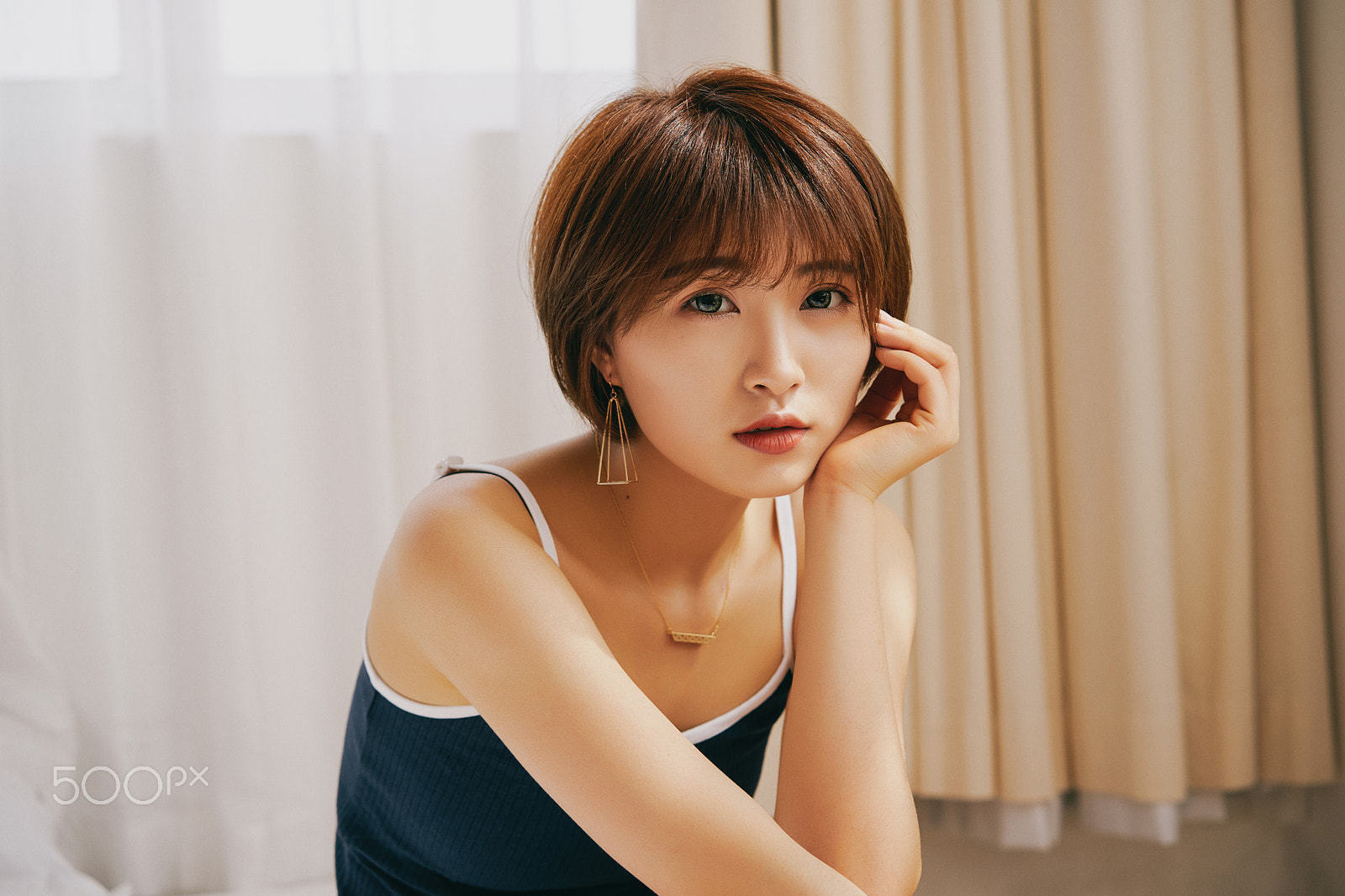 Sony Sonnar T* FE 55mm F1.8 ZA sample photo. Luminosity girl photography