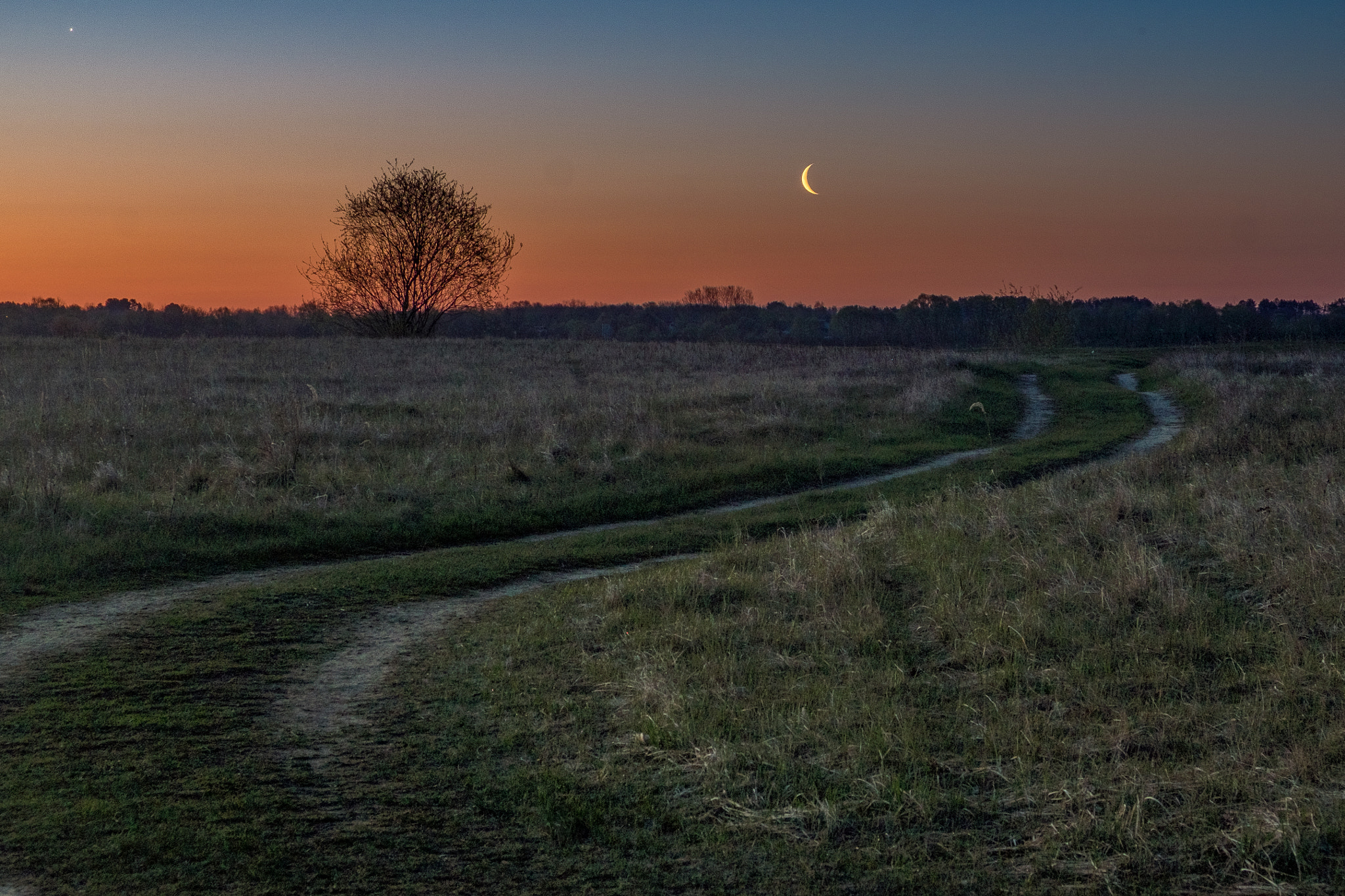Fujifilm XF 18-55mm F2.8-4 R LM OIS sample photo. Old moon photography