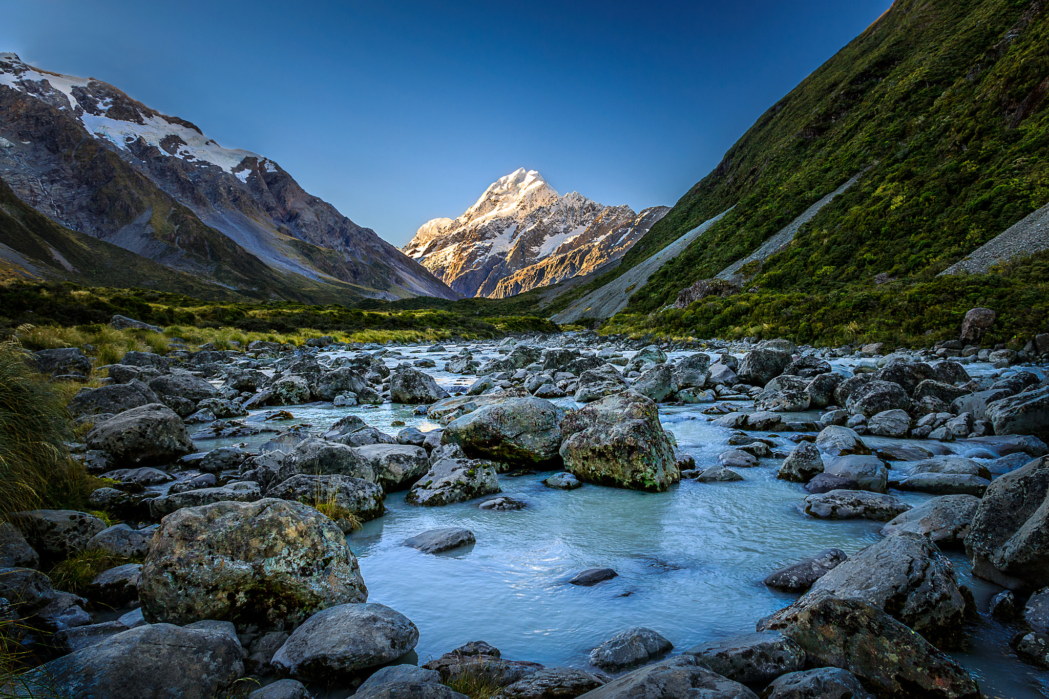 Canon EOS 7D Mark II + Canon EF-S 15-85mm F3.5-5.6 IS USM sample photo. Hooker river and aoraki / mount cook photography