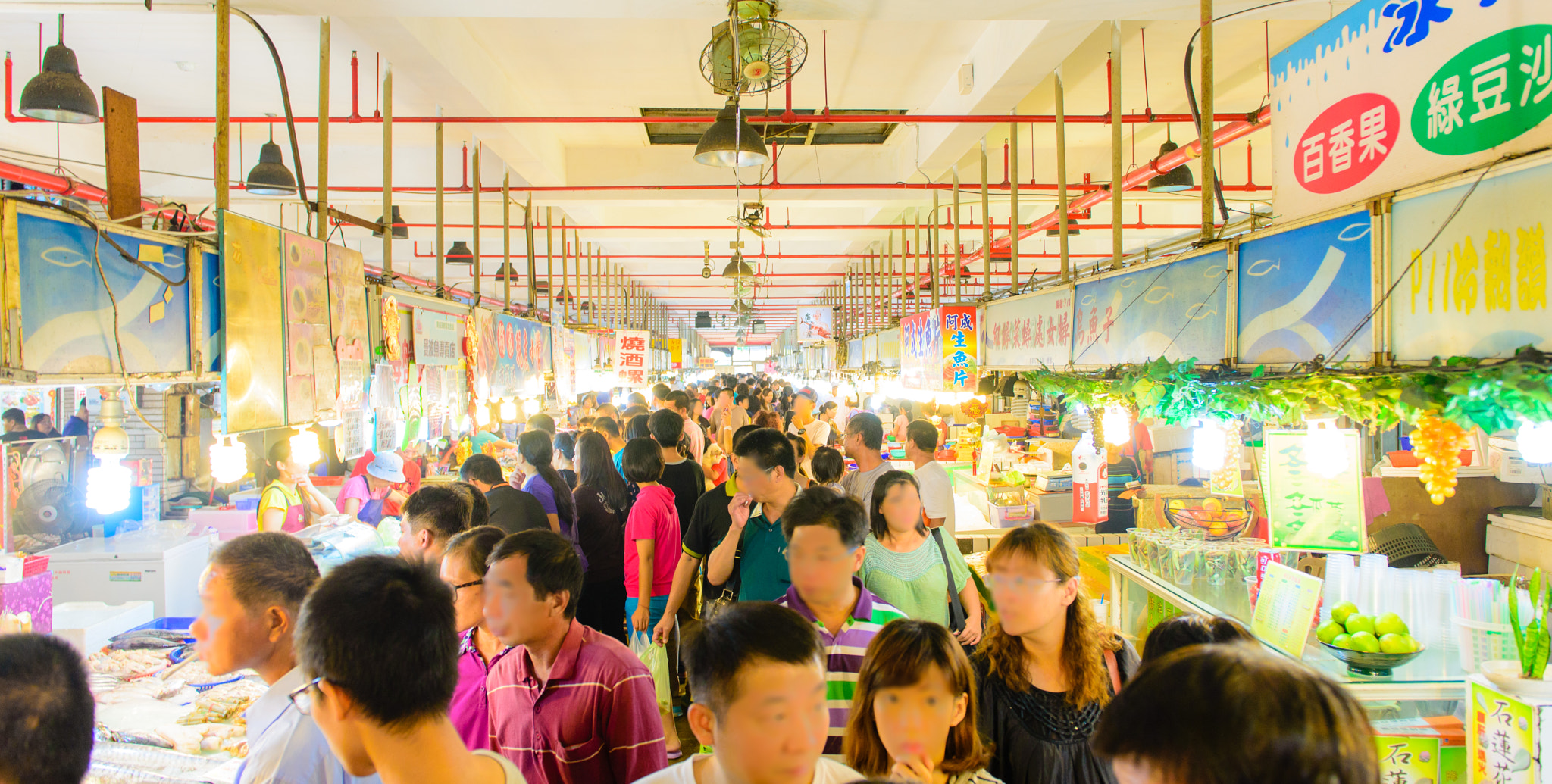 Nikon D600 sample photo. Food market crowds photography