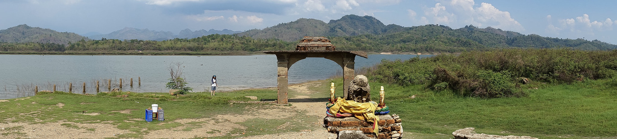 Sony a7 II + Sony Sonnar T* FE 35mm F2.8 ZA sample photo. Sangkhla buri temple view photography
