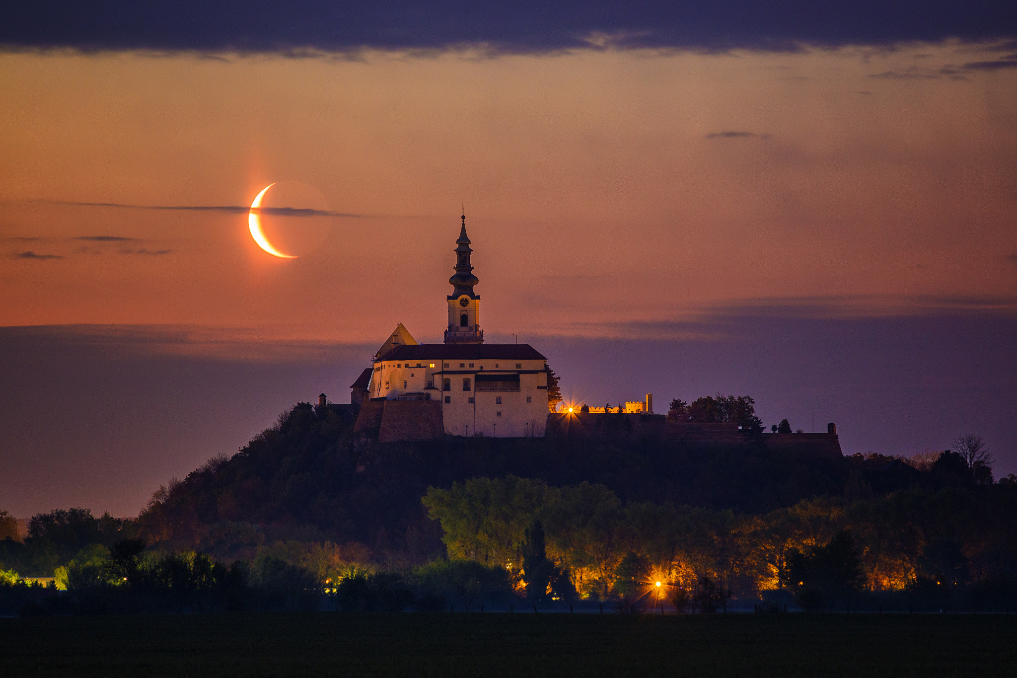 Canon EF 300mm F4L IS USM sample photo. Moonrise photography