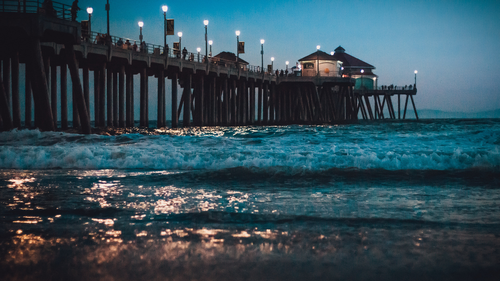 Canon EF 50mm F1.8 II sample photo. Hb pier night photography photography