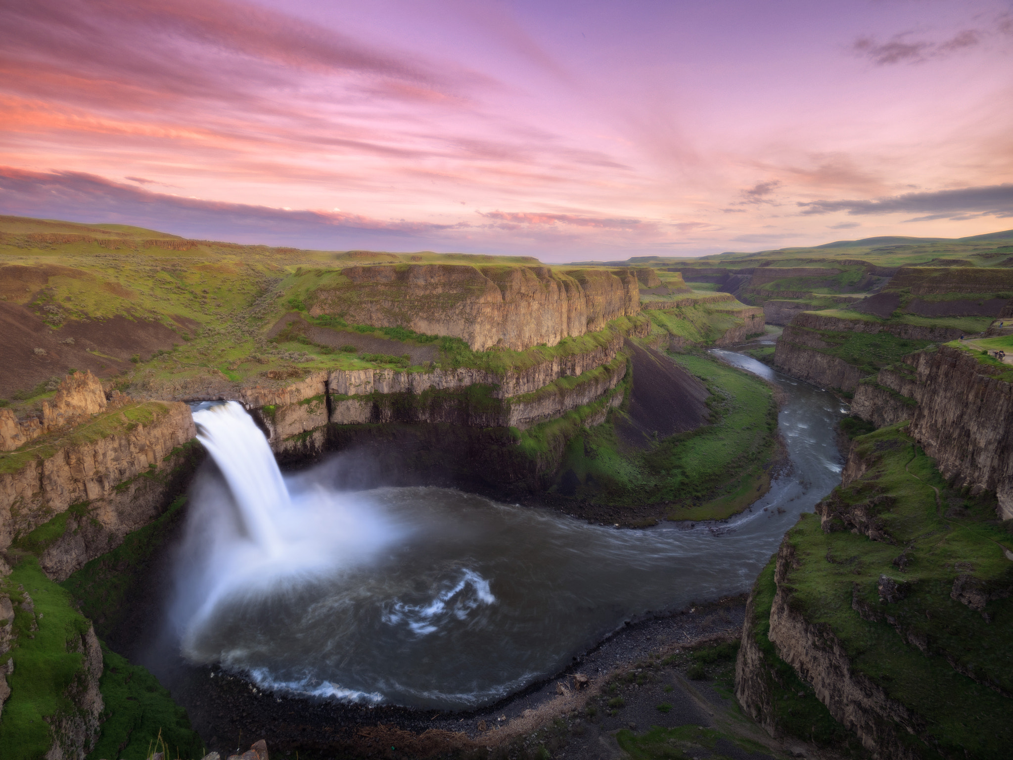 Olympus OM-D E-M1 + Olympus M.Zuiko Digital ED 7-14mm F2.8 PRO sample photo. Palouse falls washington photography