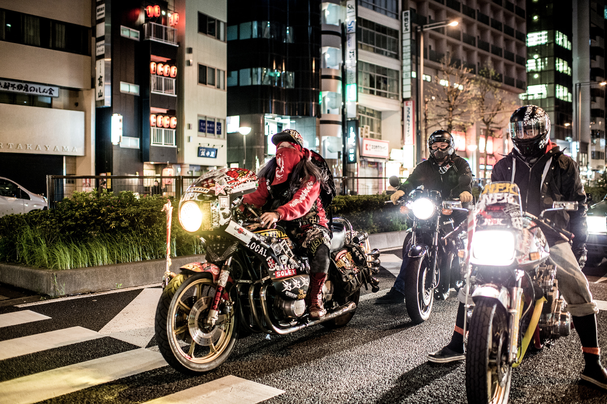 Nikon AF-S Nikkor 35mm F1.4G sample photo. Motorcyclists in tokyo photography