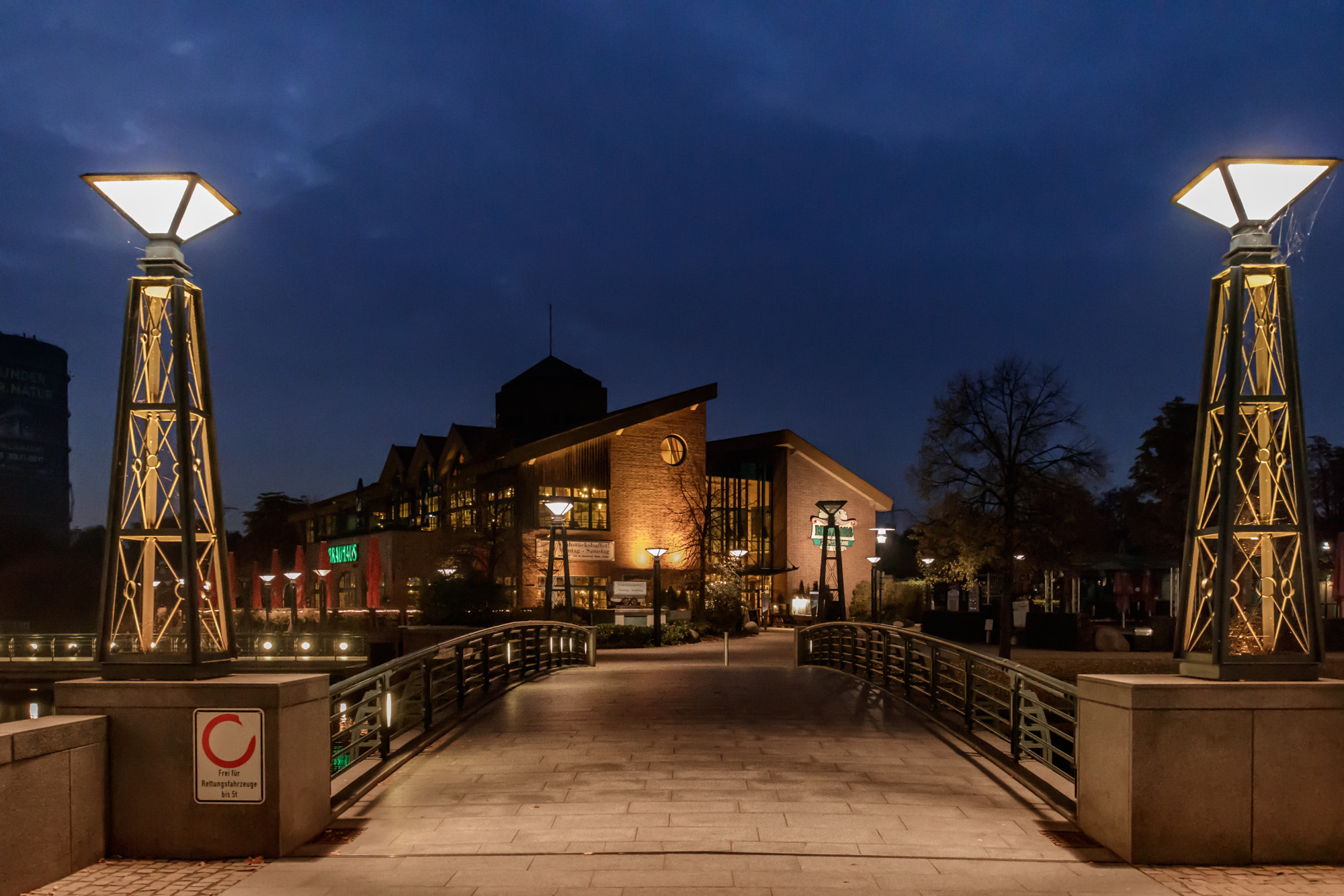 Canon EOS 750D (EOS Rebel T6i / EOS Kiss X8i) + Sigma 10-20mm F3.5 EX DC HSM sample photo. Brauhaus photography