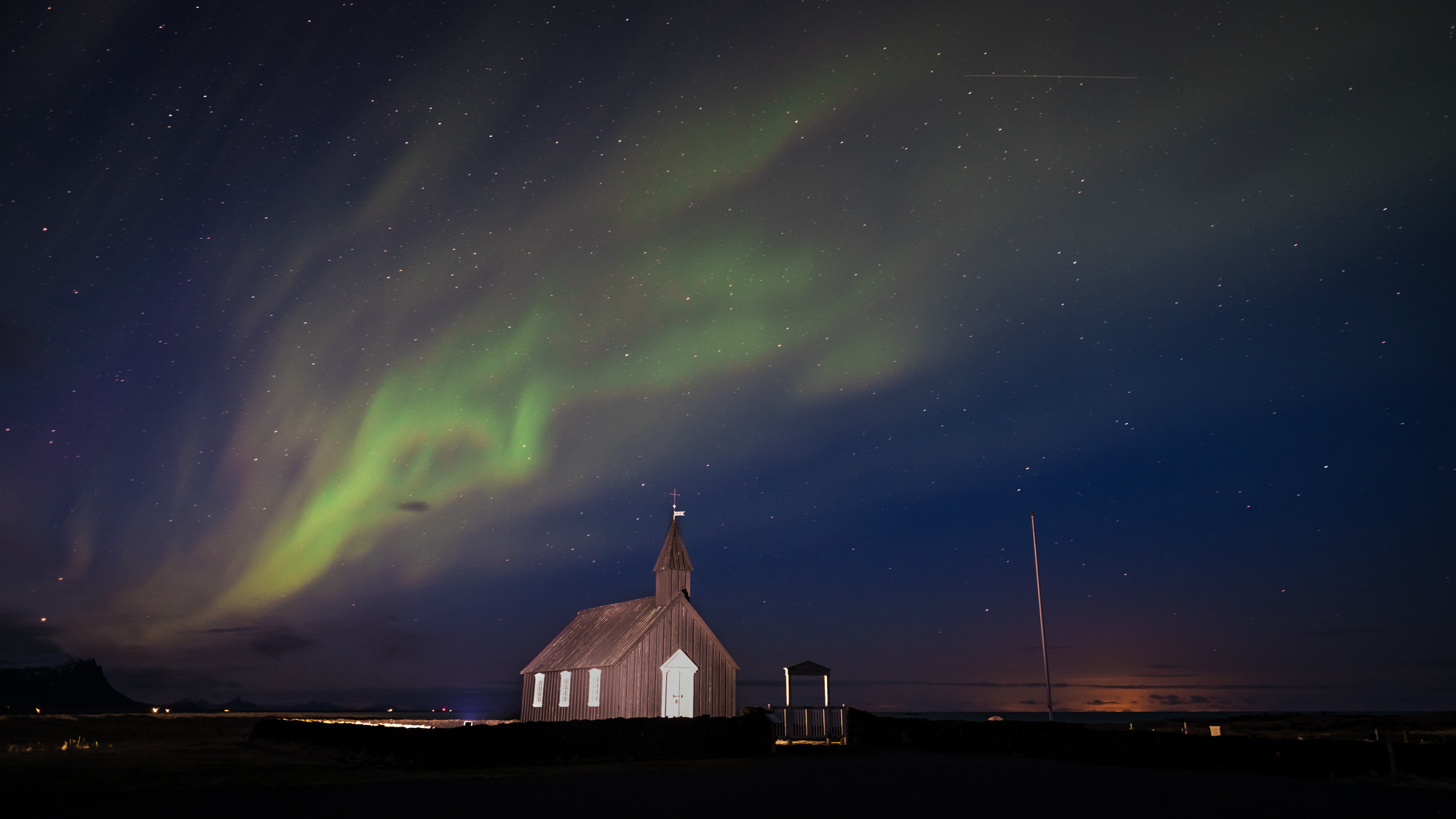 Fujifilm XF 14mm F2.8 R sample photo. Northern lights - budir, iceland - travel photography photography