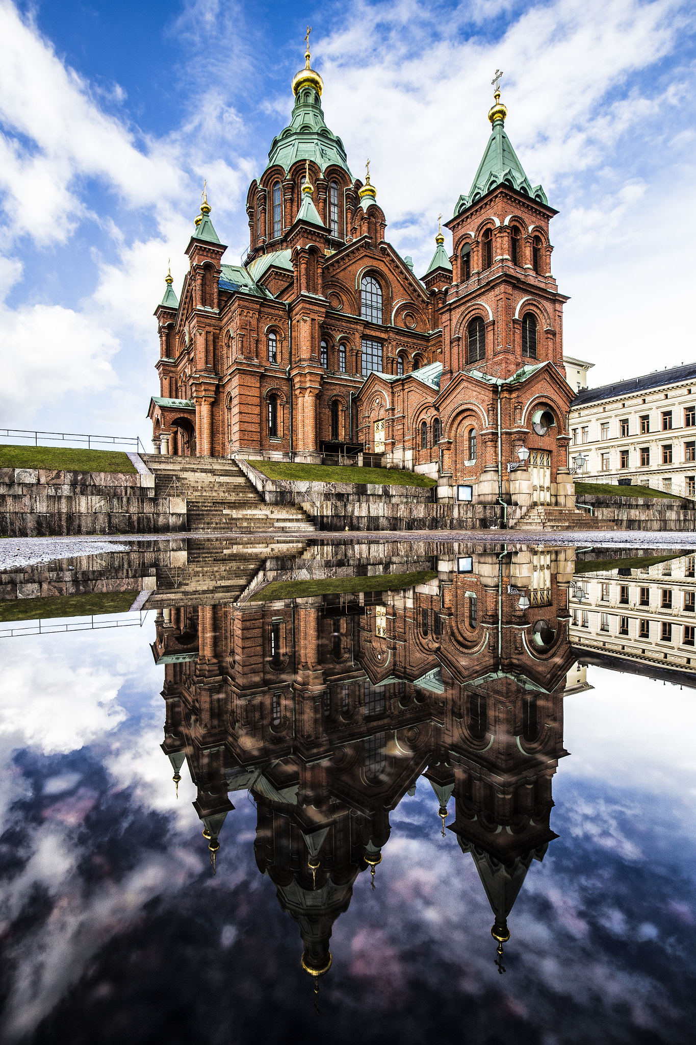 Canon EF 16-35mm F4L IS USM sample photo. Uspenski cathedral photography