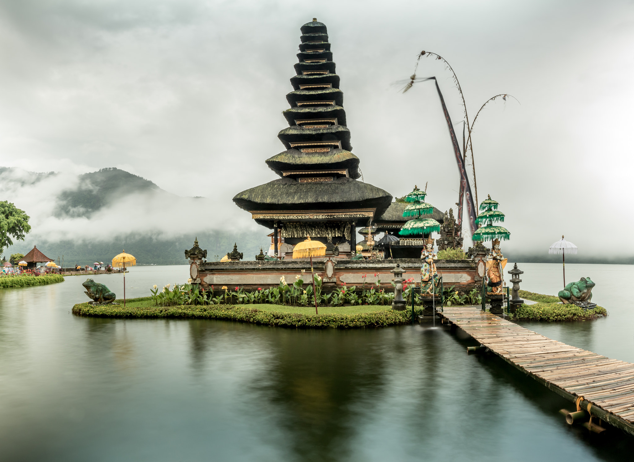 Canon EOS 7D Mark II sample photo. Temple on the water photography