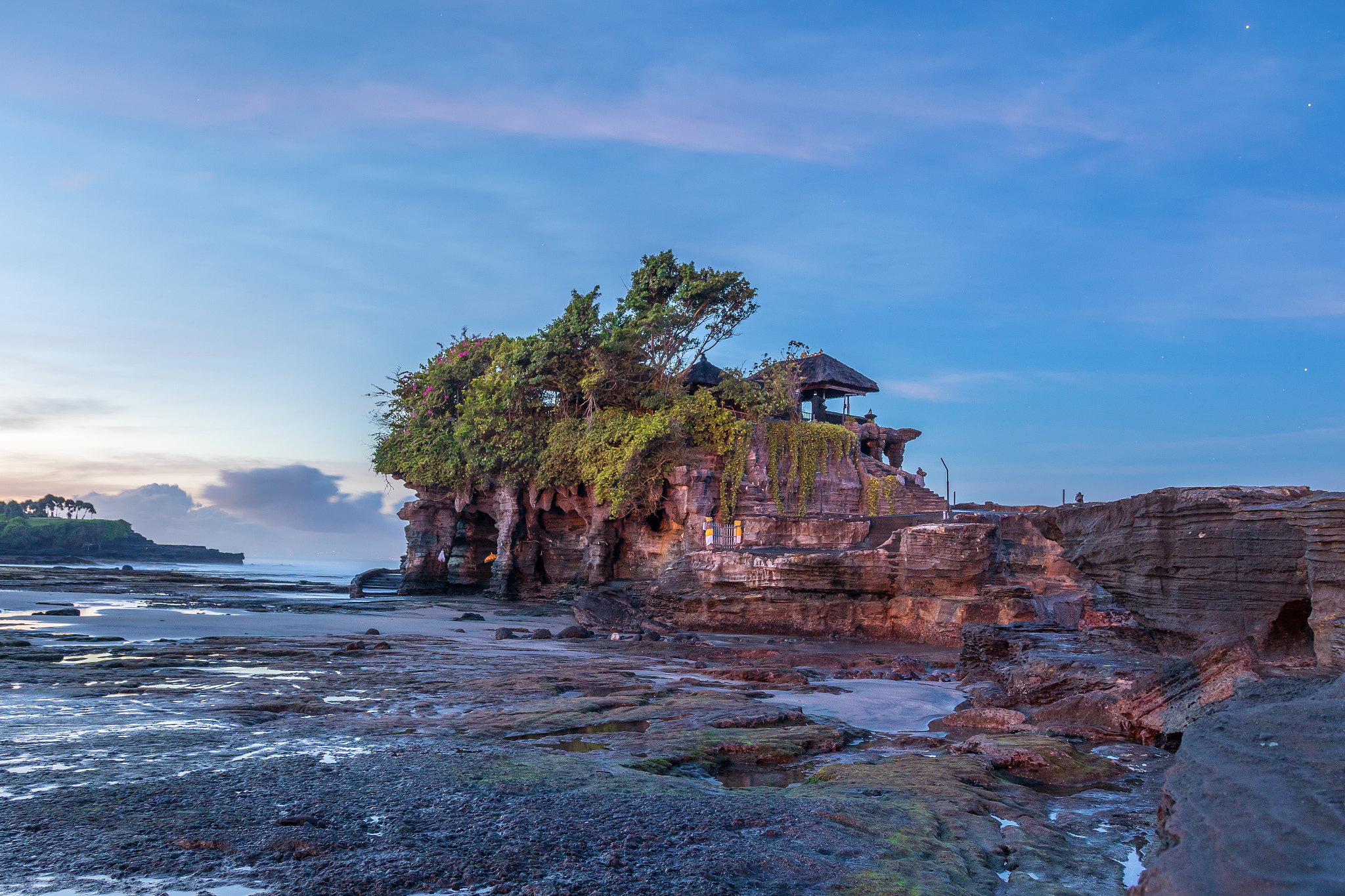 Canon EOS 7D Mark II + Sigma 18-35mm f/1.8 DC HSM sample photo. Tanah lot sunrise photography