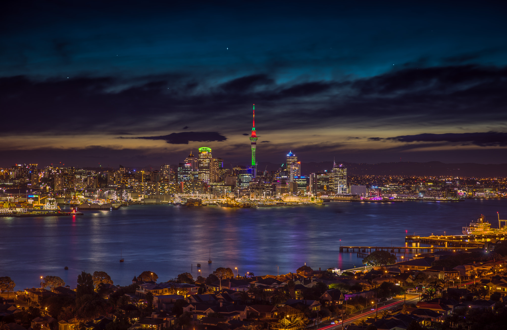 Canon EOS 5DS R sample photo. Auckland night cityscape photography