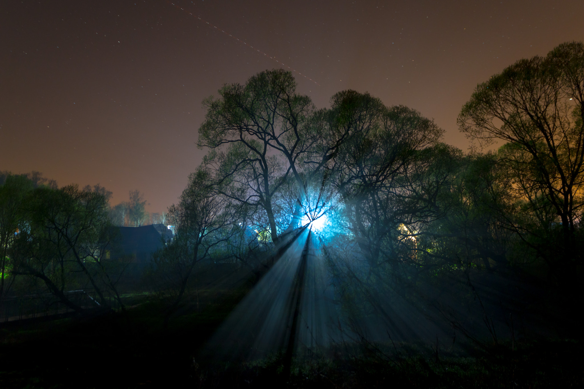 Tamron AF 19-35mm f/3.5-4.5 (A10) sample photo. Magic night photography