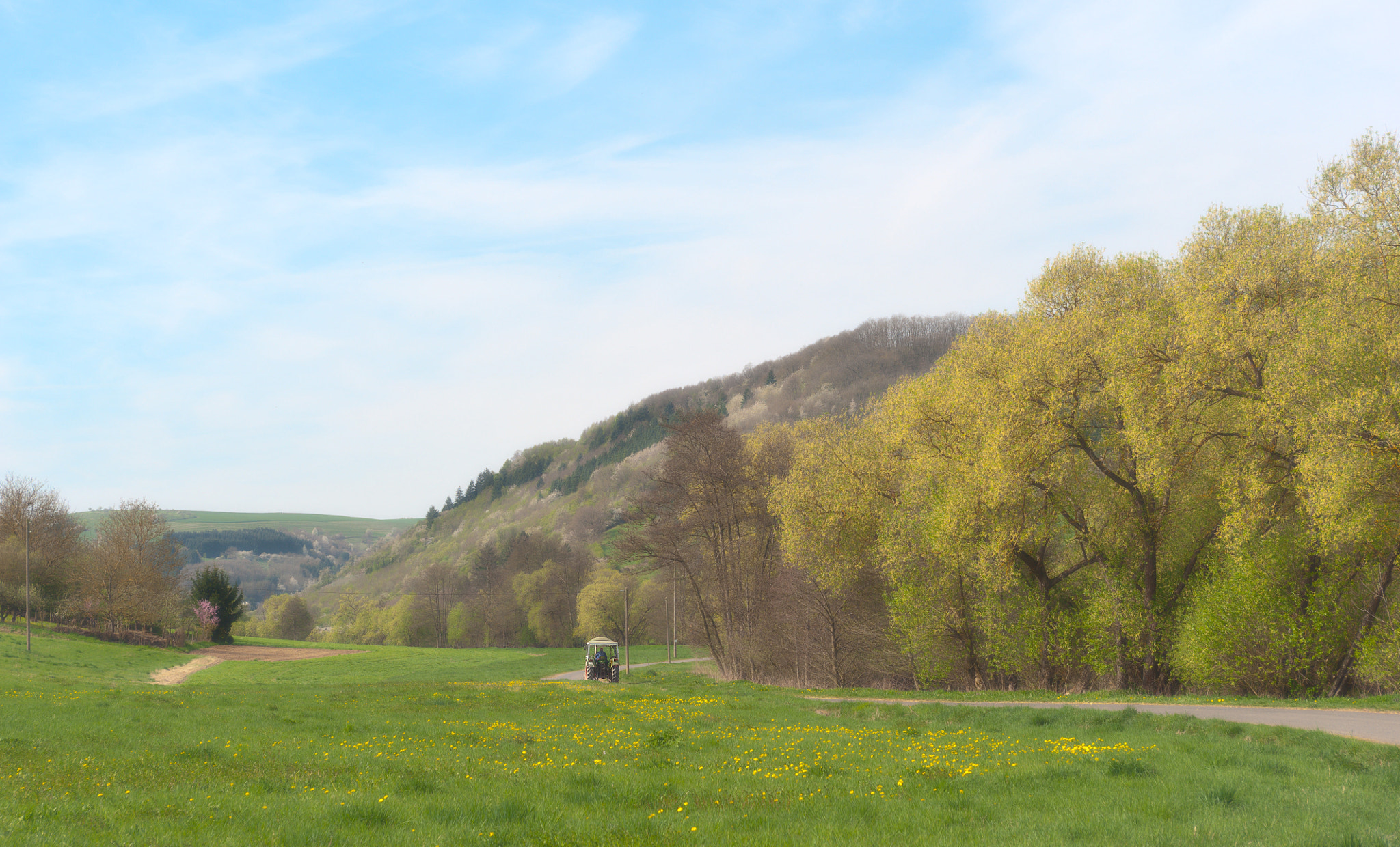 AF Zoom-Nikkor 35-70mm f/2.8 sample photo. In the glan valley photography