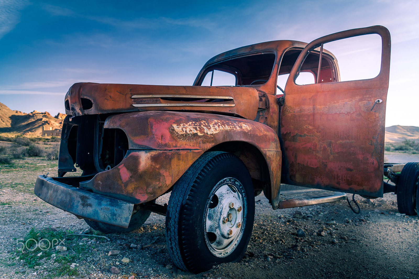 Sony SLT-A58 sample photo. Rusty truck photography