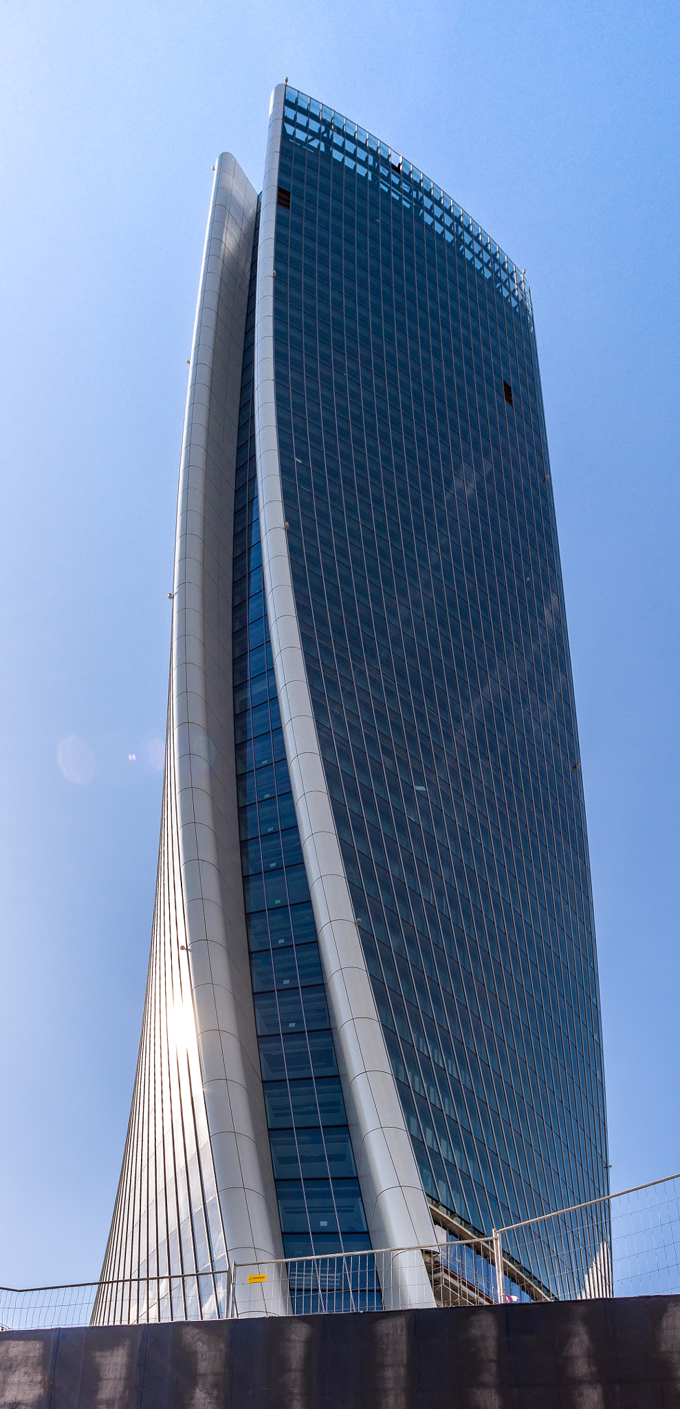 Pentax K-5 IIs sample photo. Milan skyscraper photography