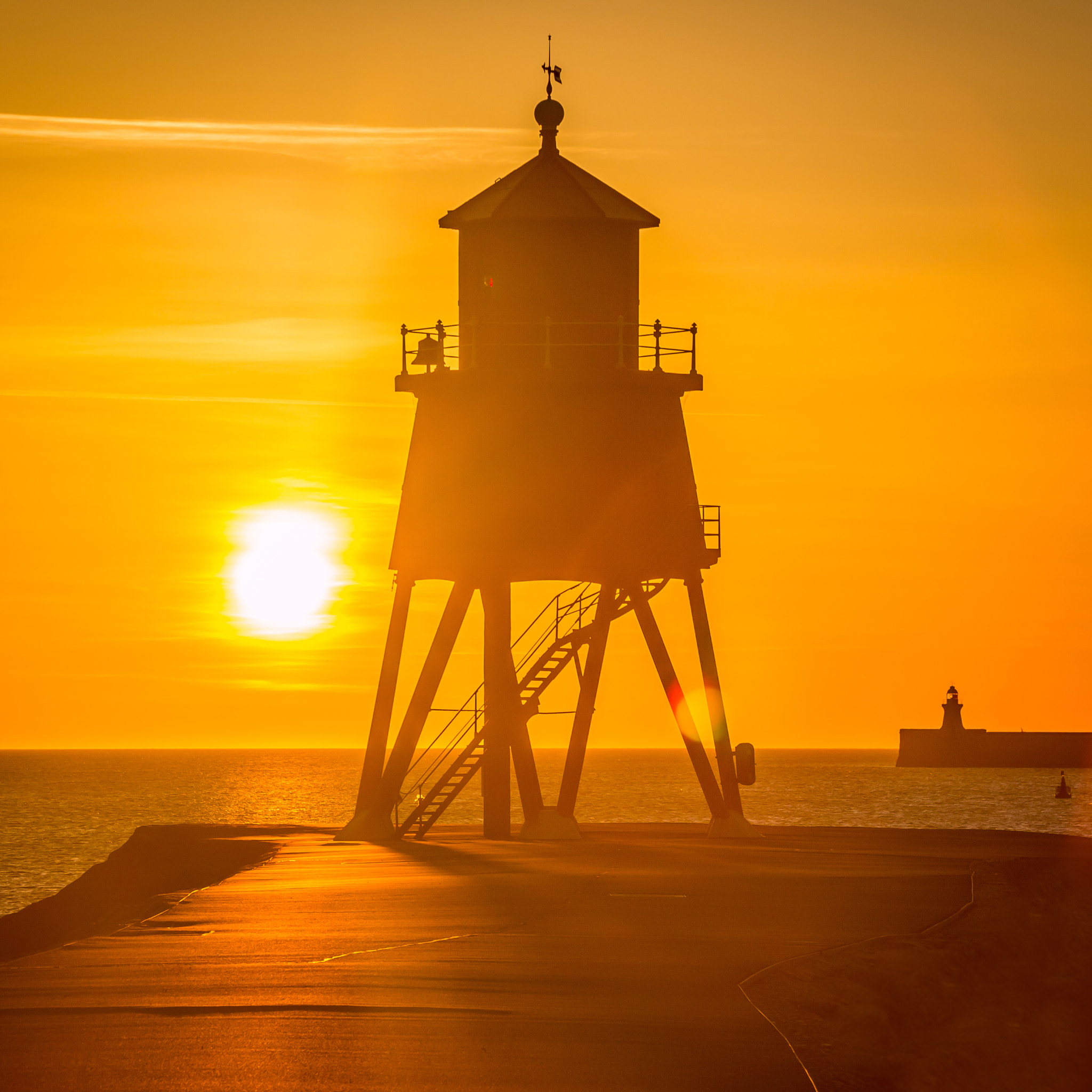 Sigma 18-250mm F3.5-6.3 DC OS HSM sample photo. Rising sun photography