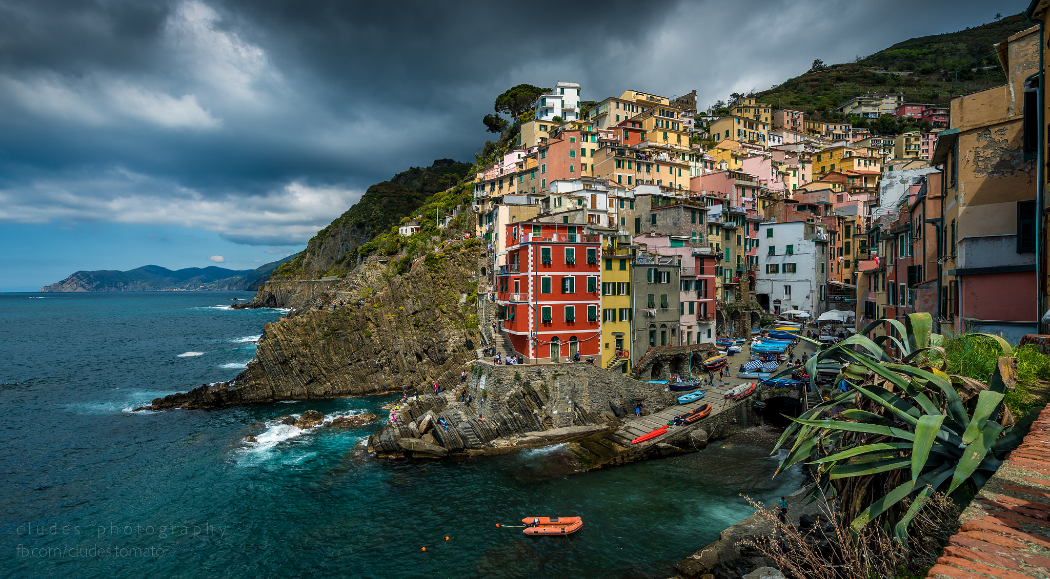 Nikon AF-S Nikkor 14-24mm F2.8G ED sample photo. Riomaggiore photography