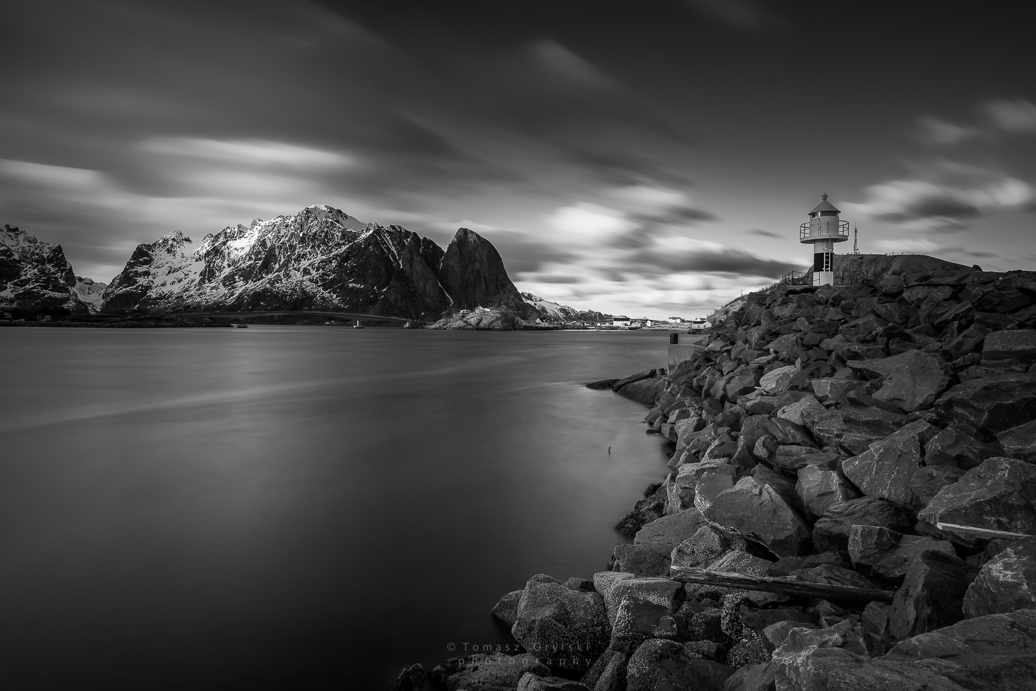 Nikon D750 + Nikon AF-S Nikkor 20mm F1.8G ED sample photo. Lofoten photography