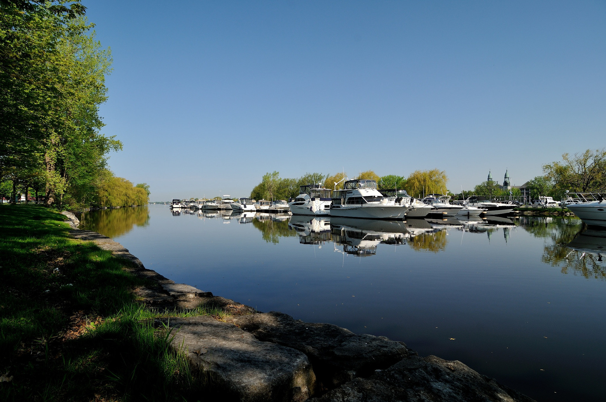 Nikon D300S + Tokina AT-X Pro 12-24mm F4 (IF) DX sample photo. Lachine canal photography