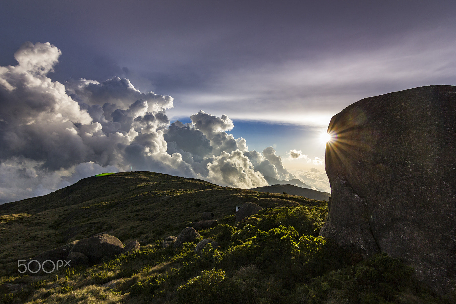 Canon EOS 550D (EOS Rebel T2i / EOS Kiss X4) sample photo. Colorful sunset above brasil mountains photography
