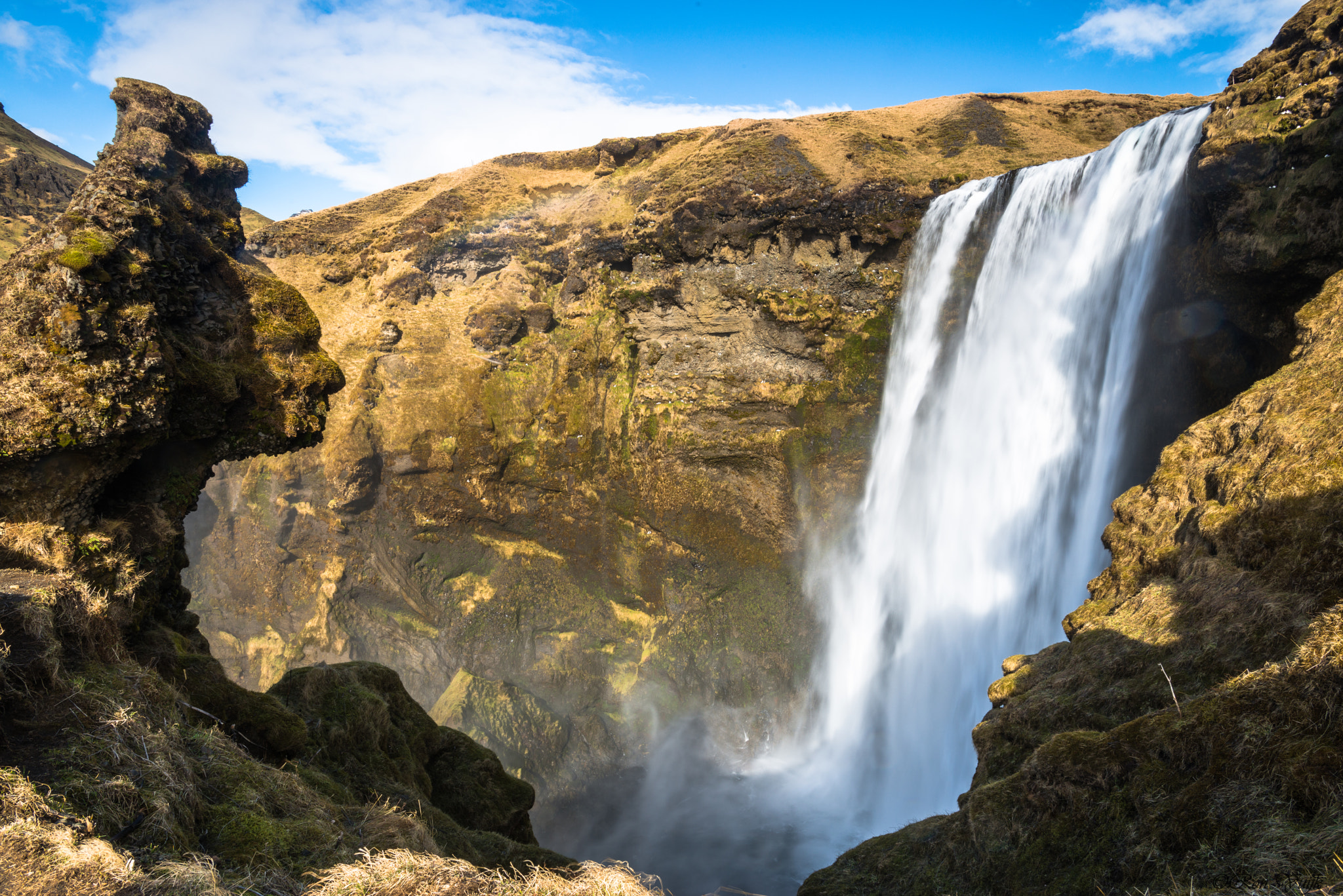 Nikon AF-S Nikkor 17-35mm F2.8D ED-IF sample photo. Skogafoss photography