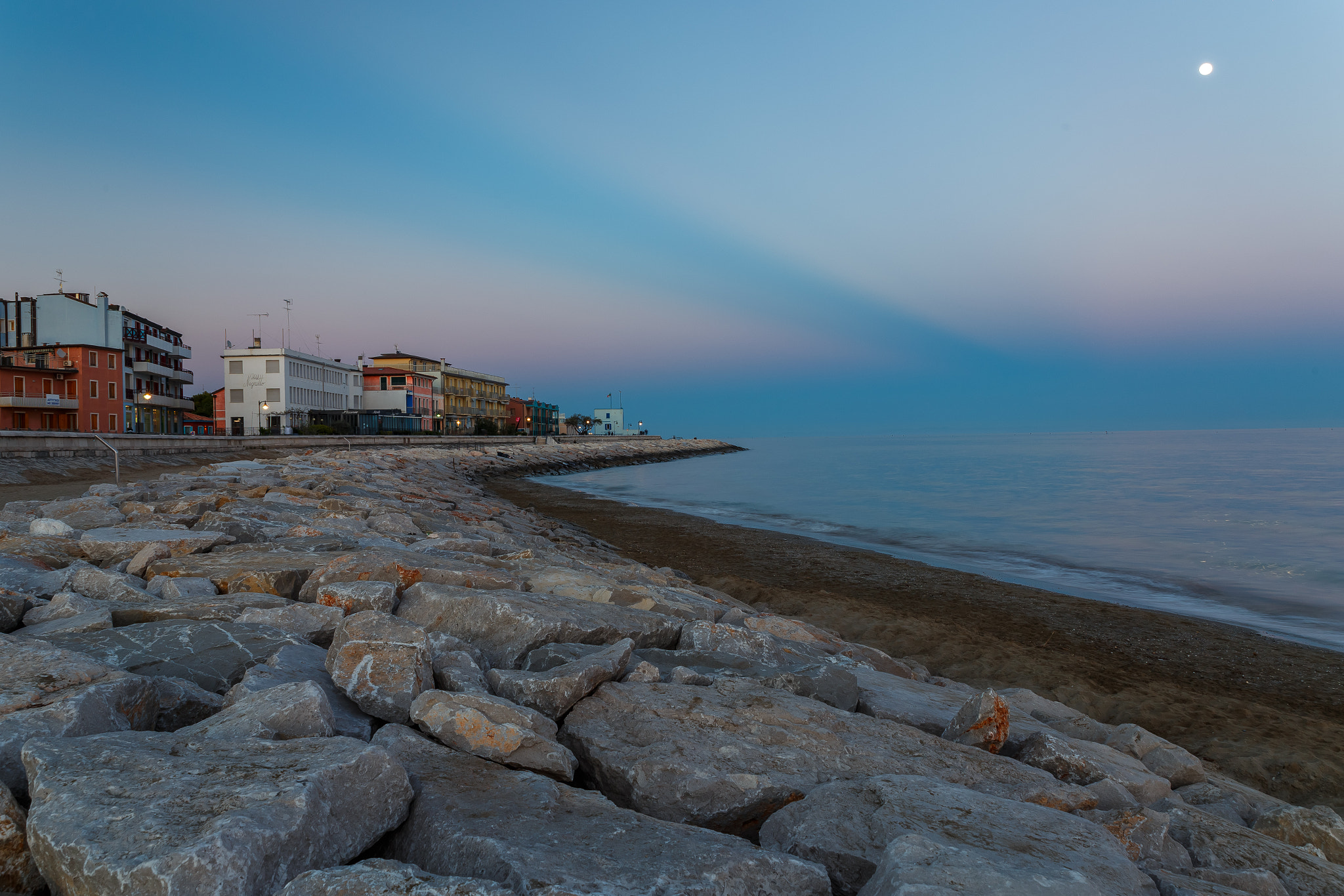 Sigma 24-70mm F2.8 EX DG Macro sample photo. Beach in caorle, italy, at sunset photography