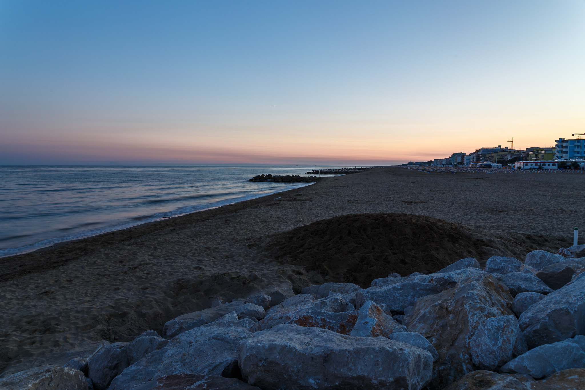 Canon EOS 6D + Sigma 24-70mm F2.8 EX DG Macro sample photo. Beach in caorle, italy, at sunset photography