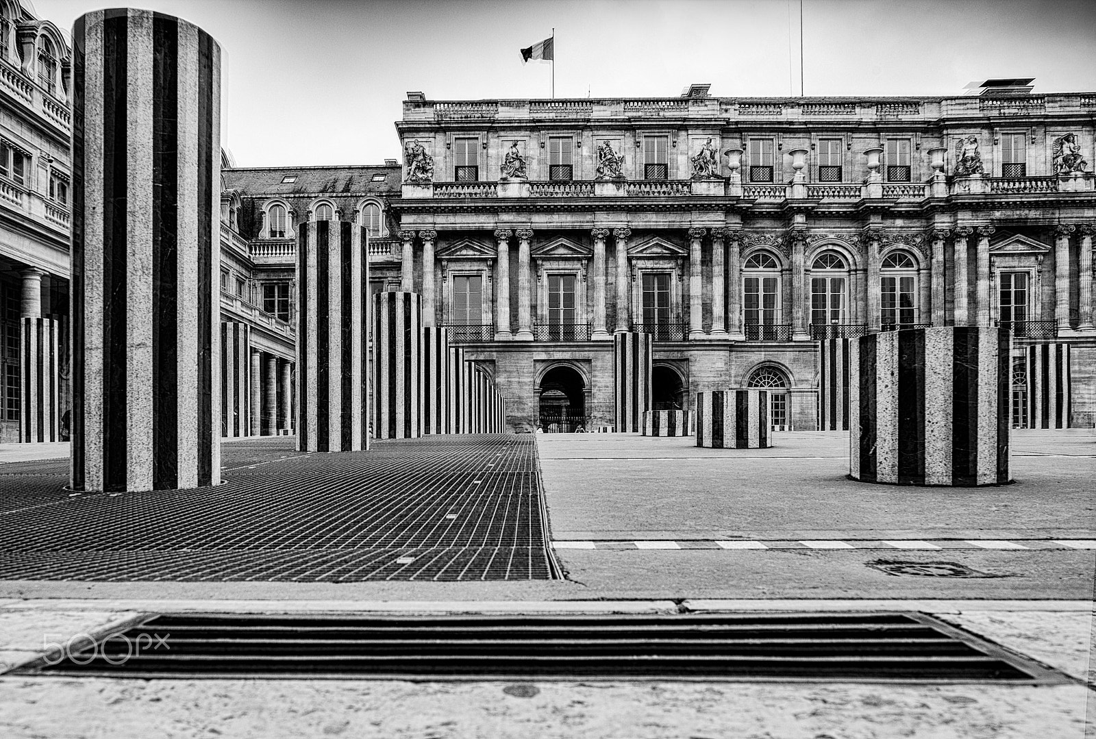 Fujifilm X-T1 sample photo. Colonnes de buren photography