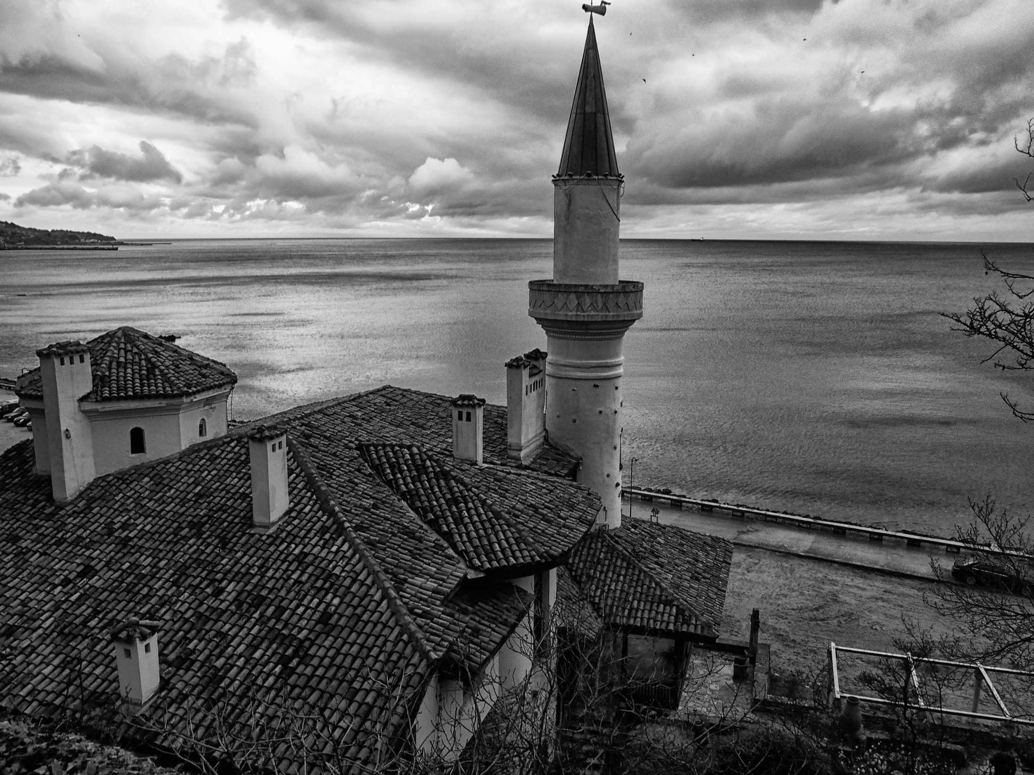 Olympus PEN E-PL5 sample photo. Palace in balchik-bw photography