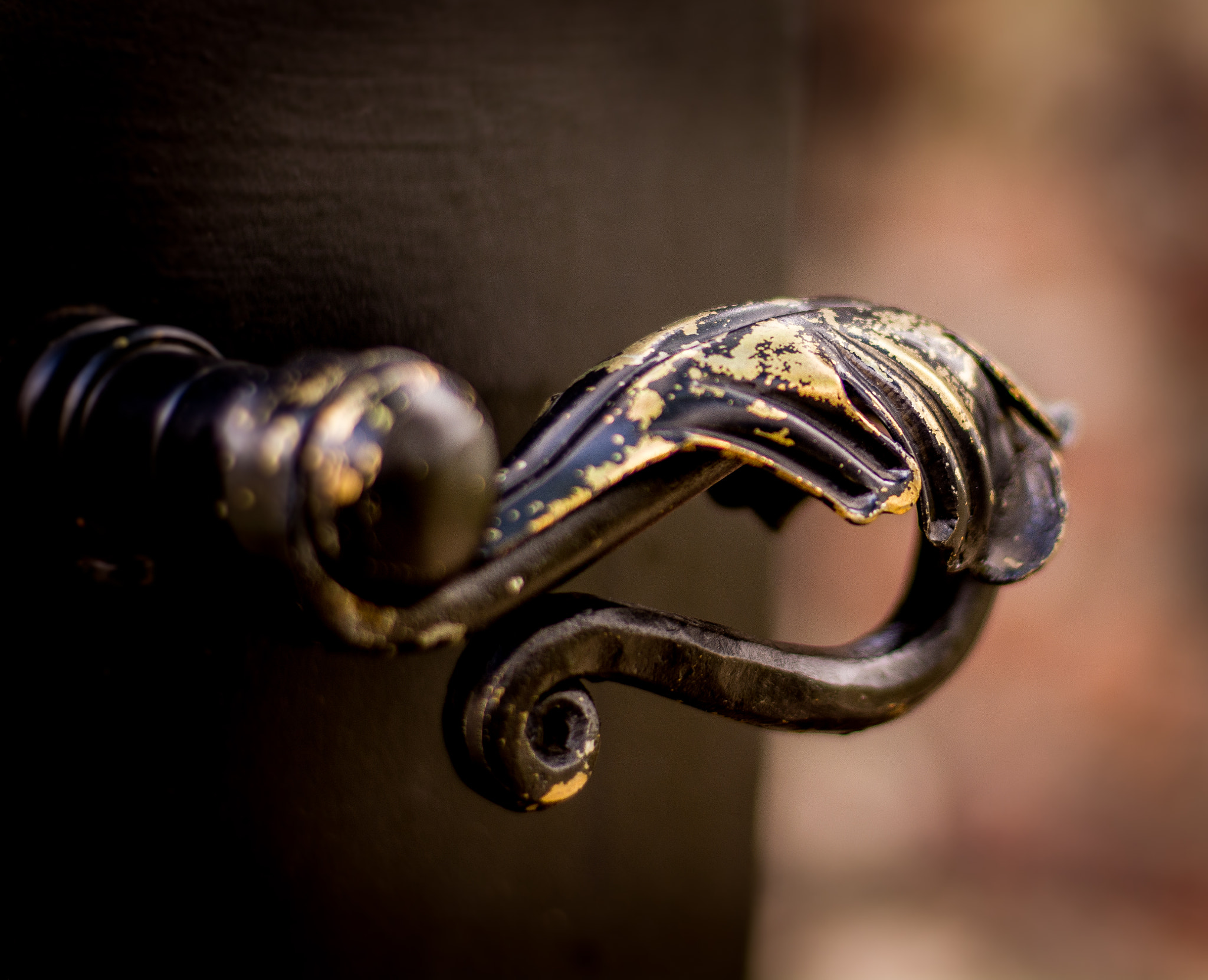 Nikon D7100 + Nikon AF-S Nikkor 50mm F1.8G sample photo. Come in... photography